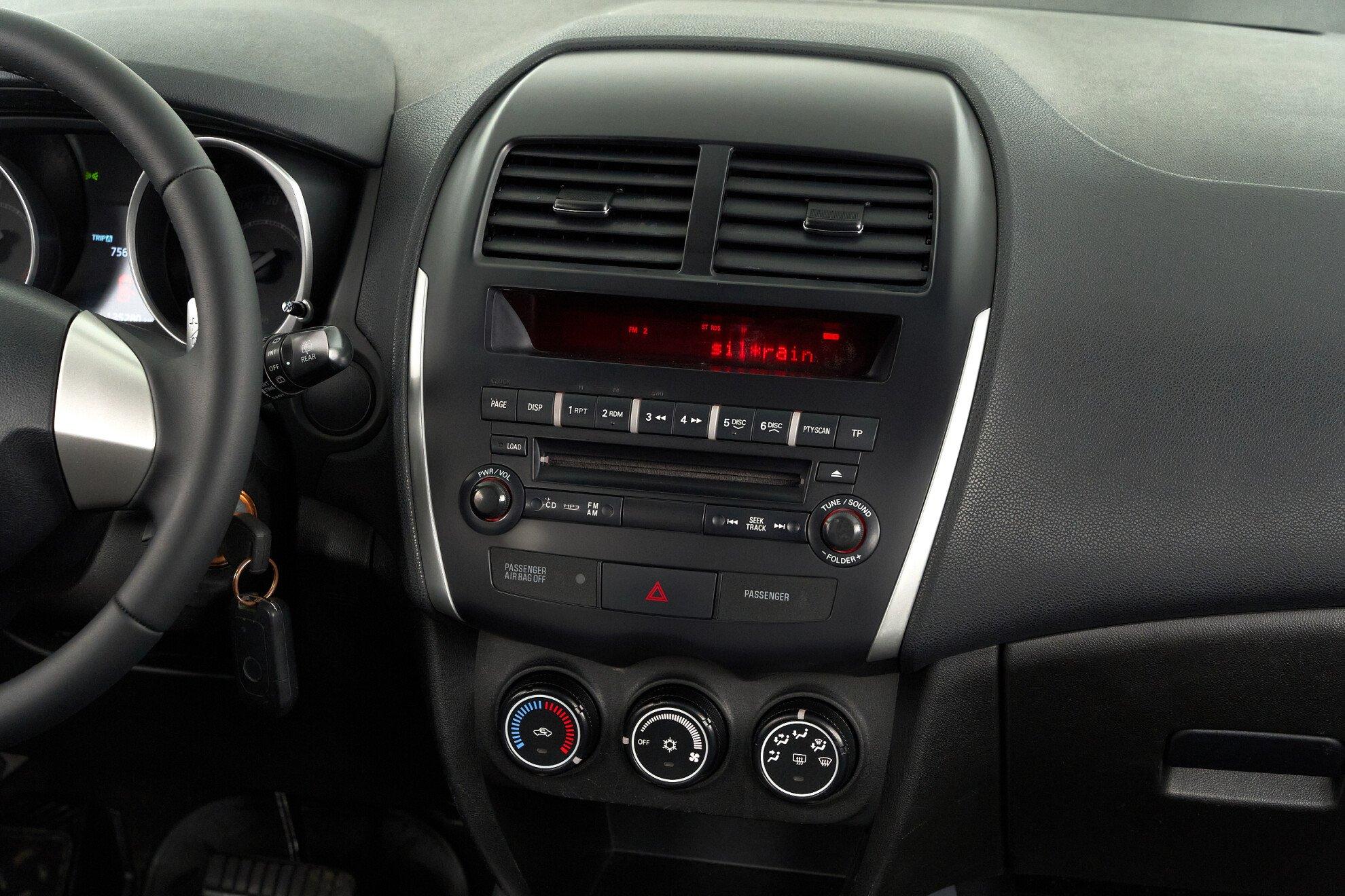 Mitsubishi ASX 2012, черный
