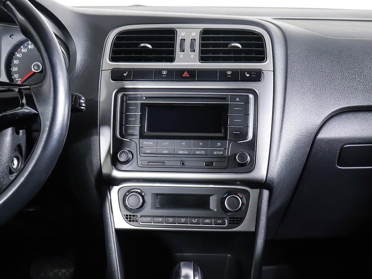 Volkswagen Polo 2019, коричневый