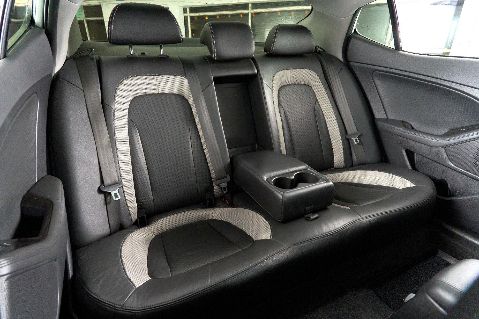 Kia Optima 2011, серебряный