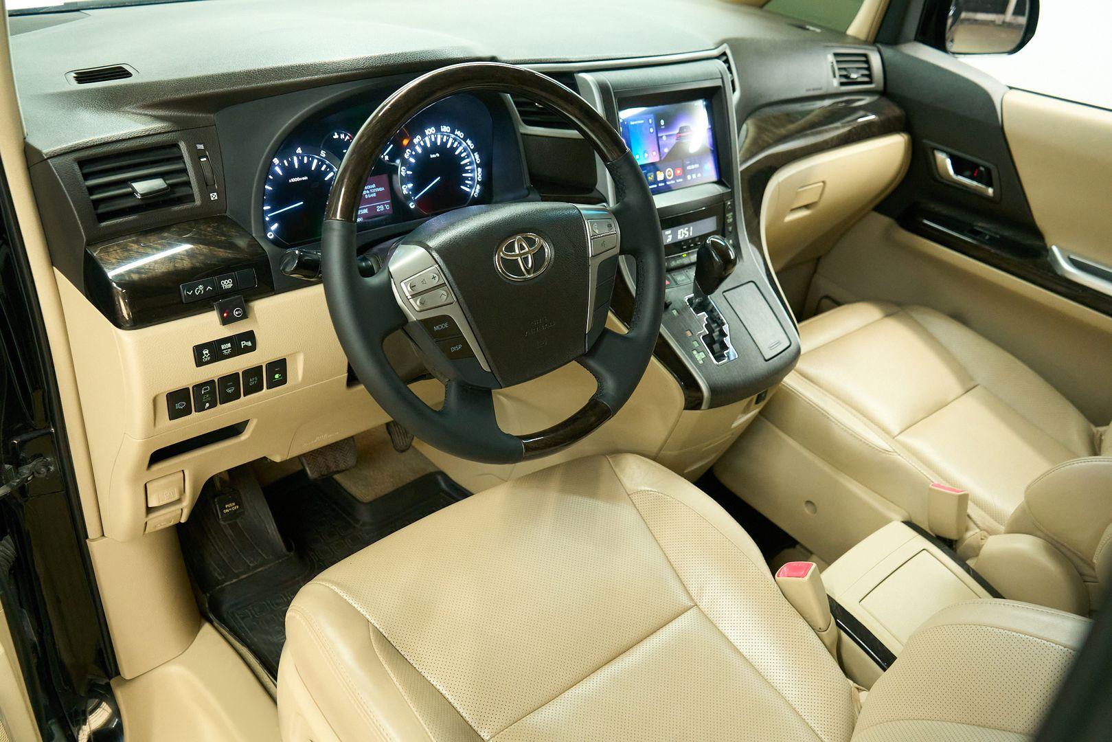 Toyota Alphard 2012, черный