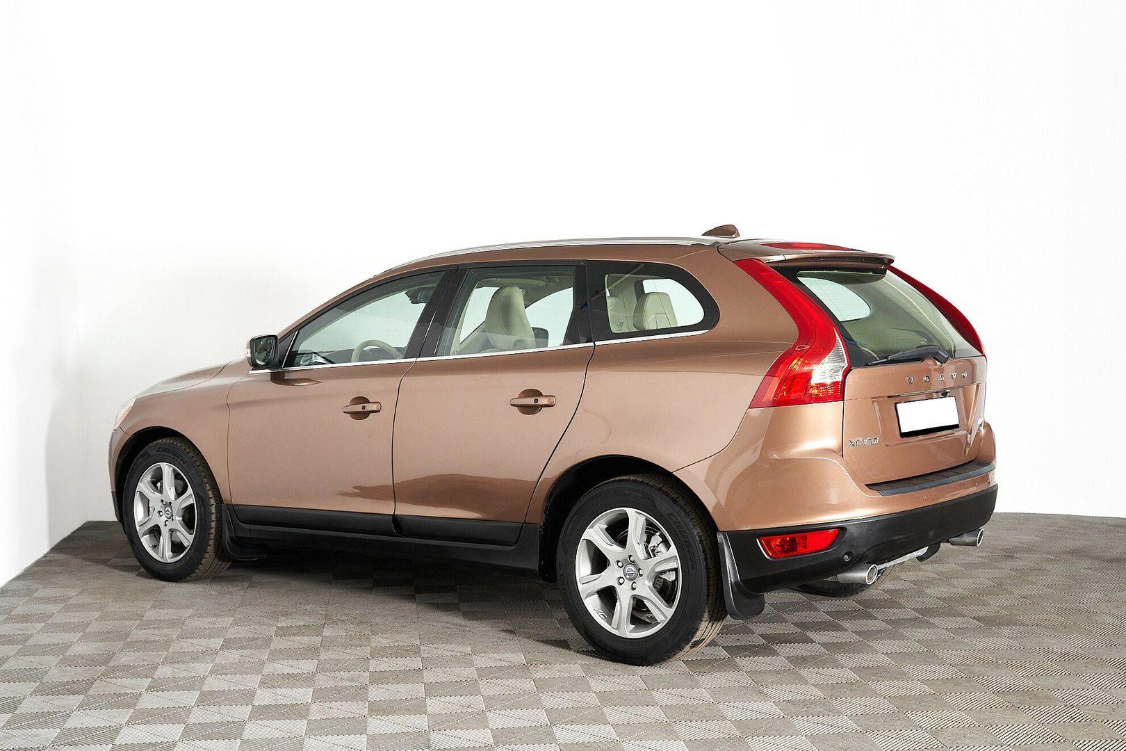 Volvo XC60 2010, коричневый