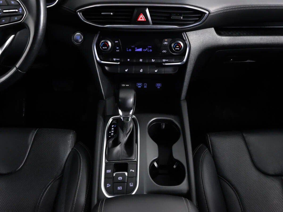 Hyundai Santa Fe 2018, белый