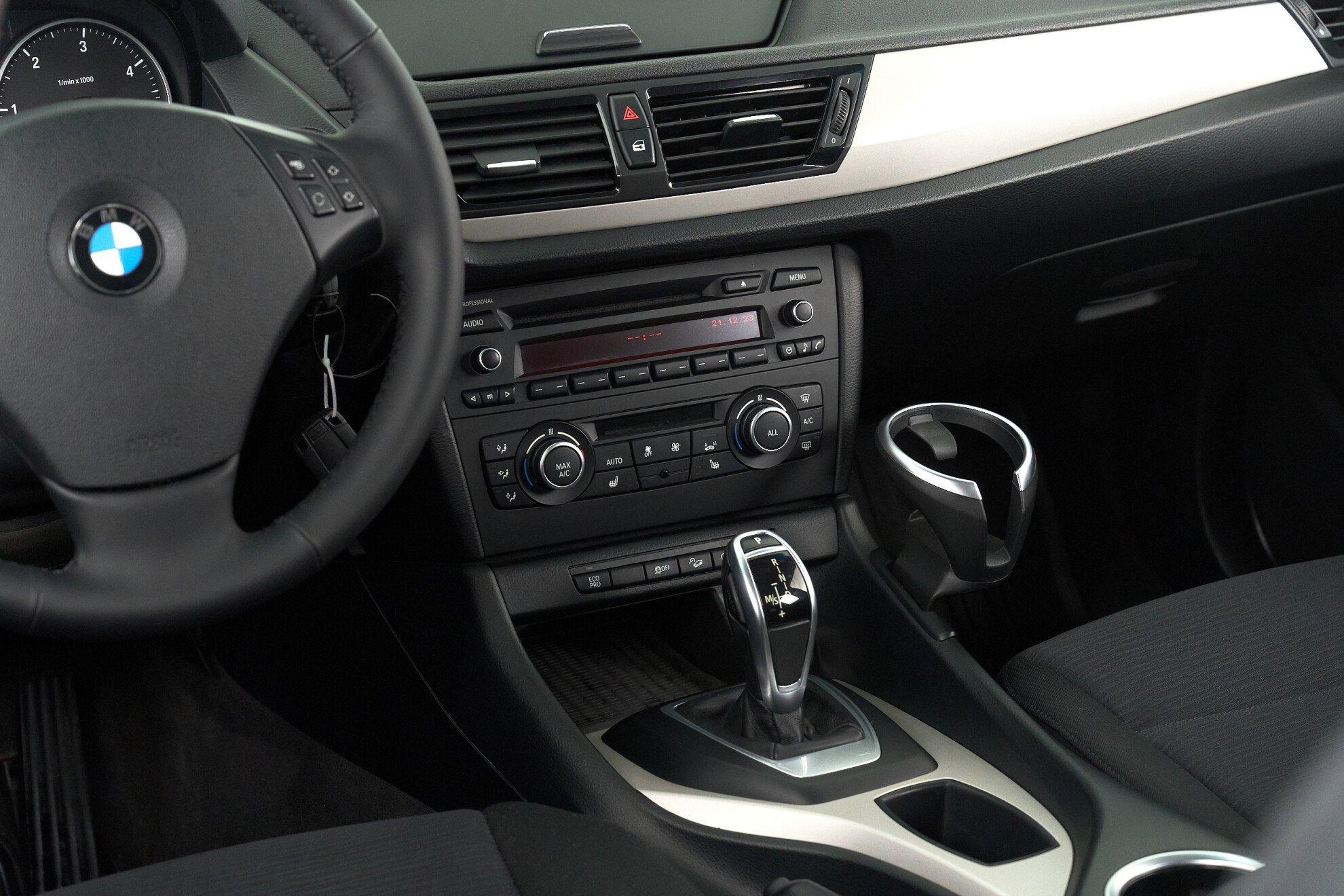 BMW X1 2014, белый
