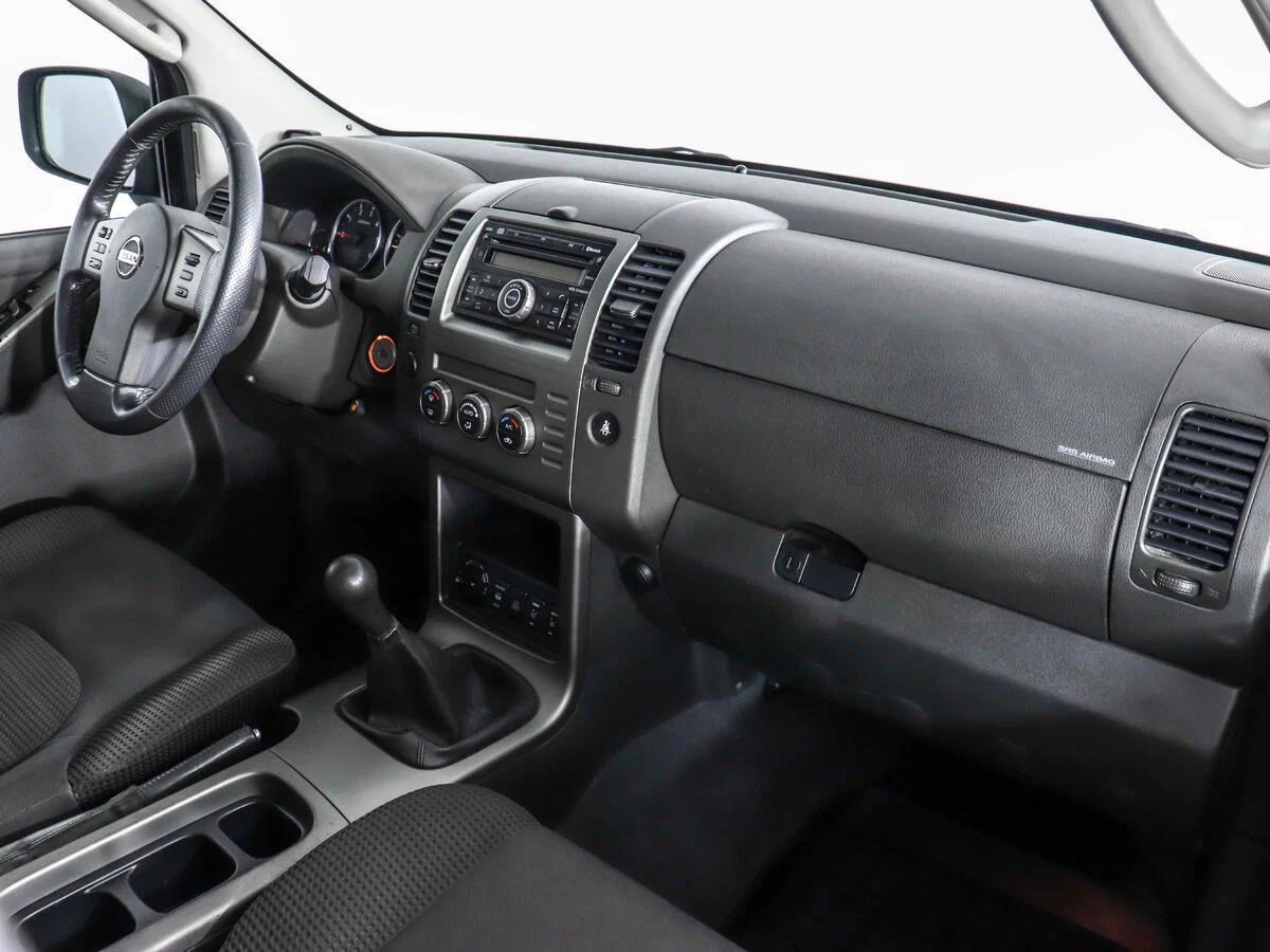 Nissan Pathfinder 2008, черный