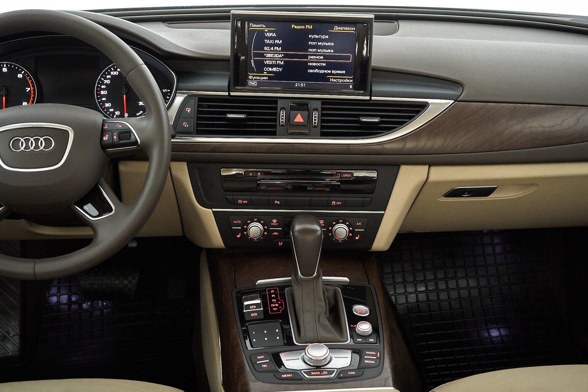 Audi A6 2017, черный
