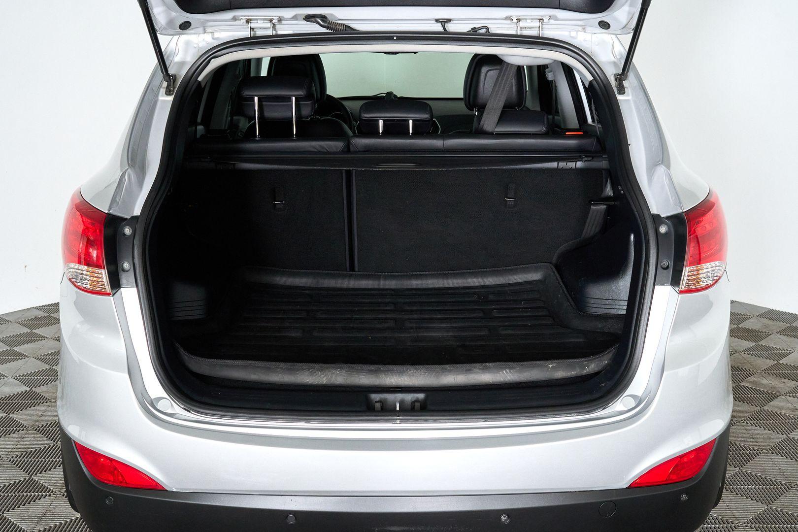 Hyundai ix35 2012, серебряный