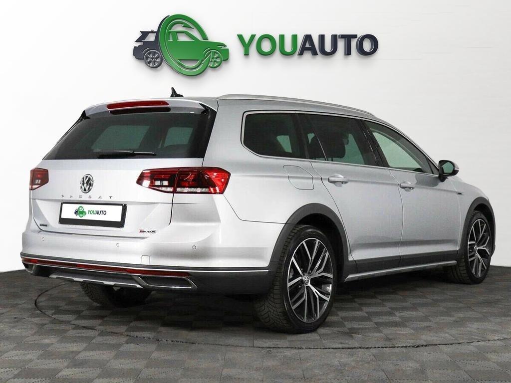 Volkswagen Passat 2019, серебряный