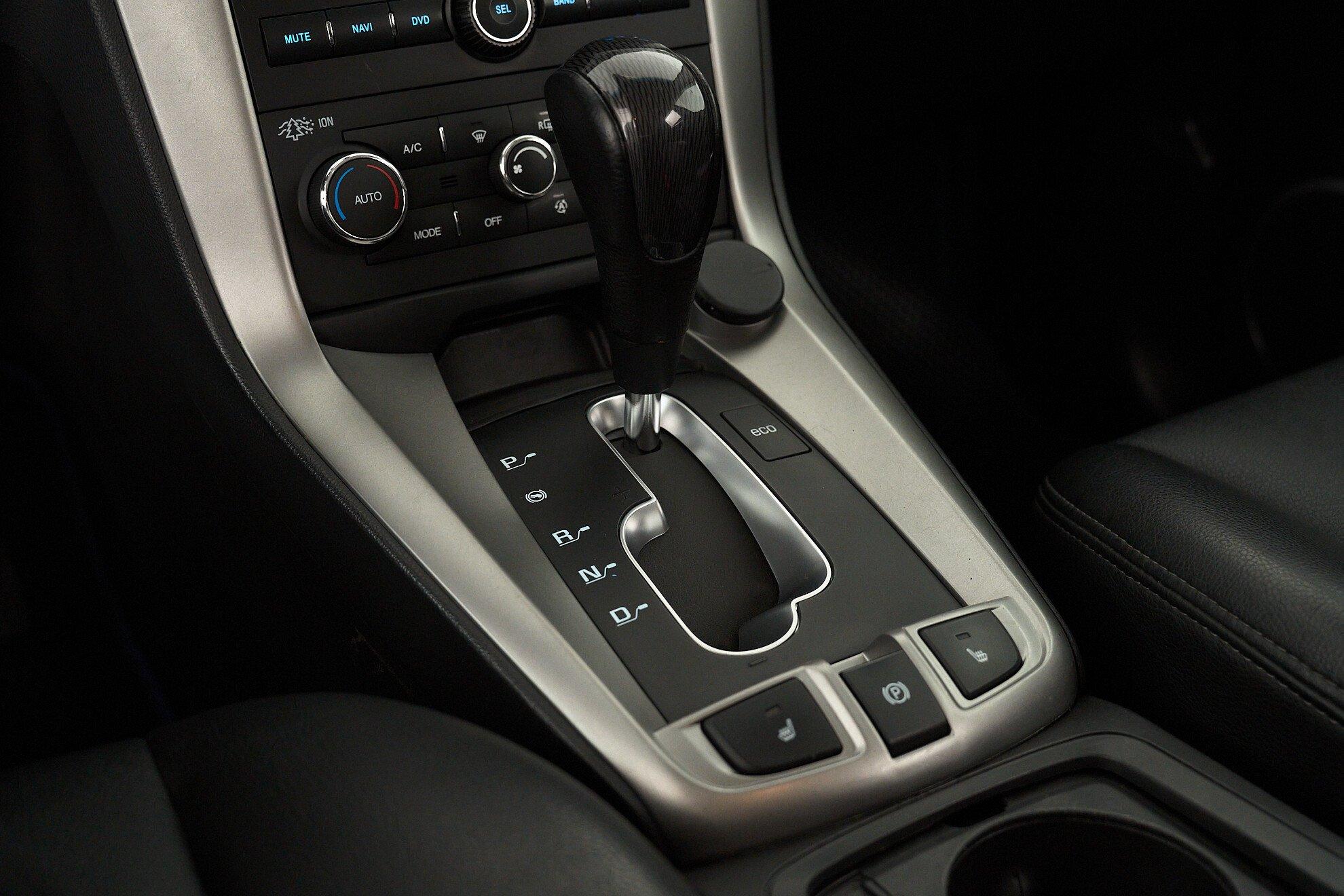Chevrolet Captiva 2015, коричневый