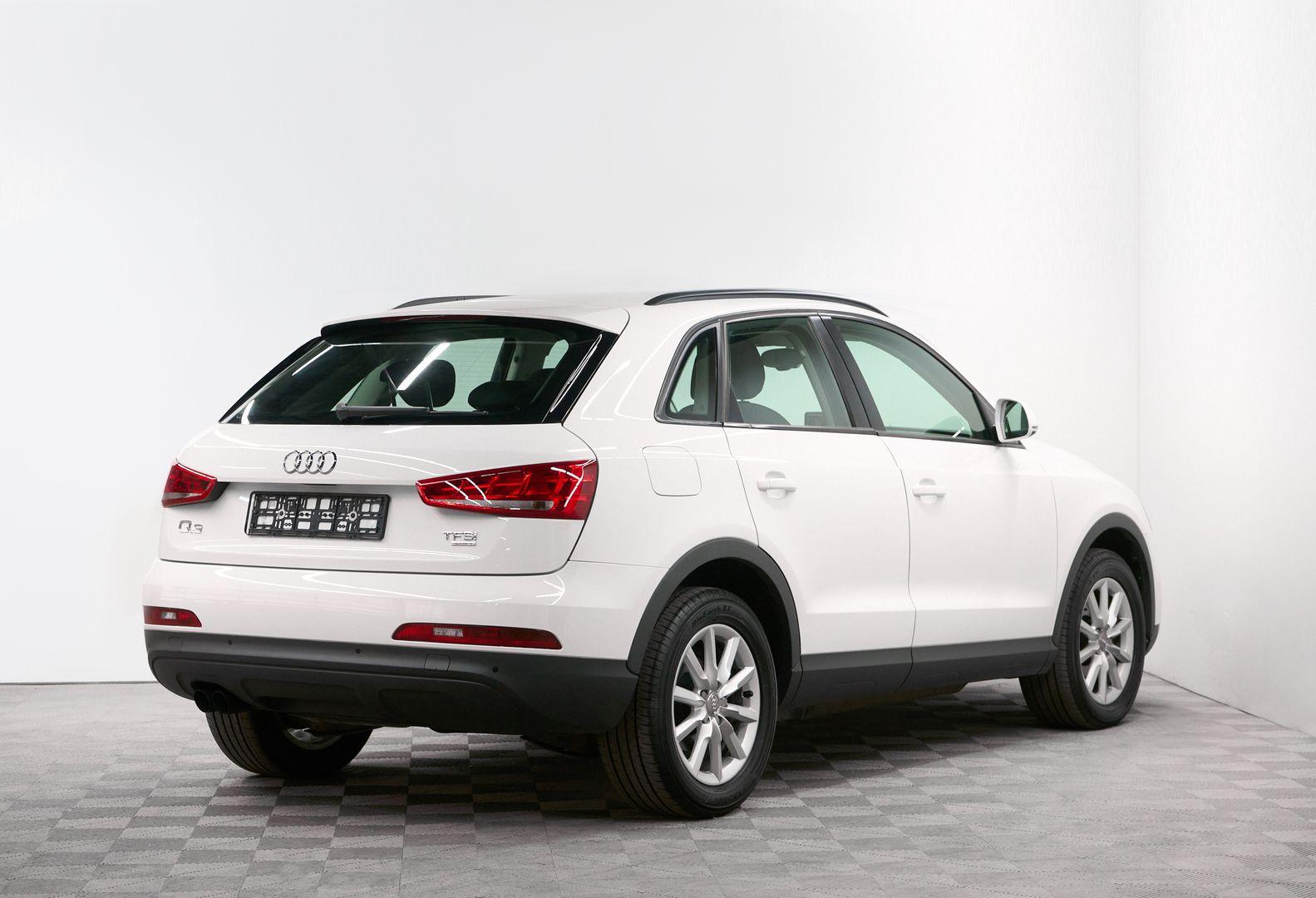 Audi Q3 2013, белый