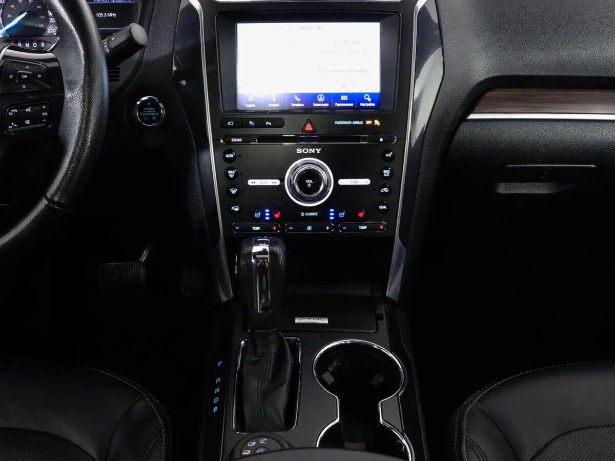 Ford Explorer 2018, черный