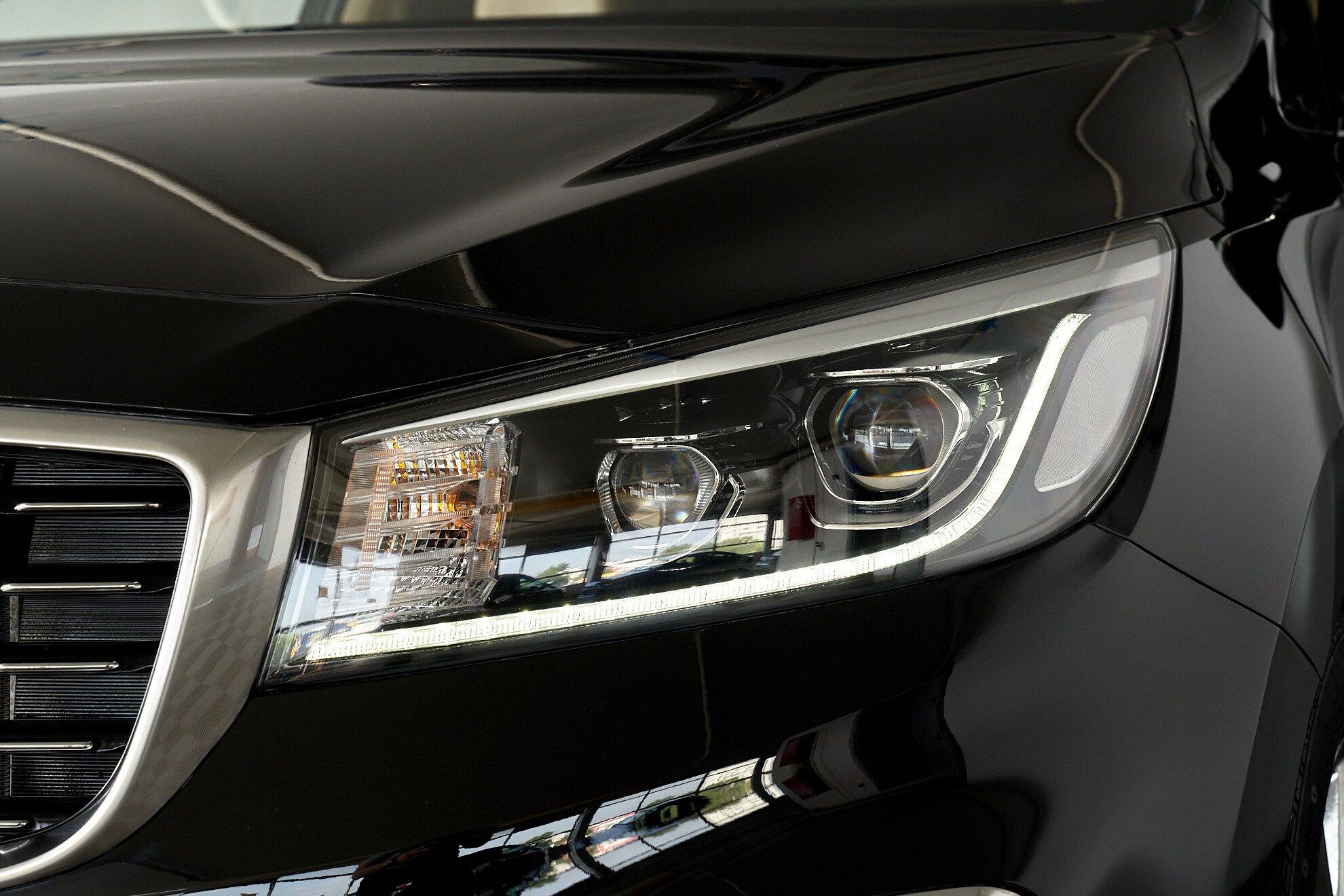 Kia Carnival 2020, черный