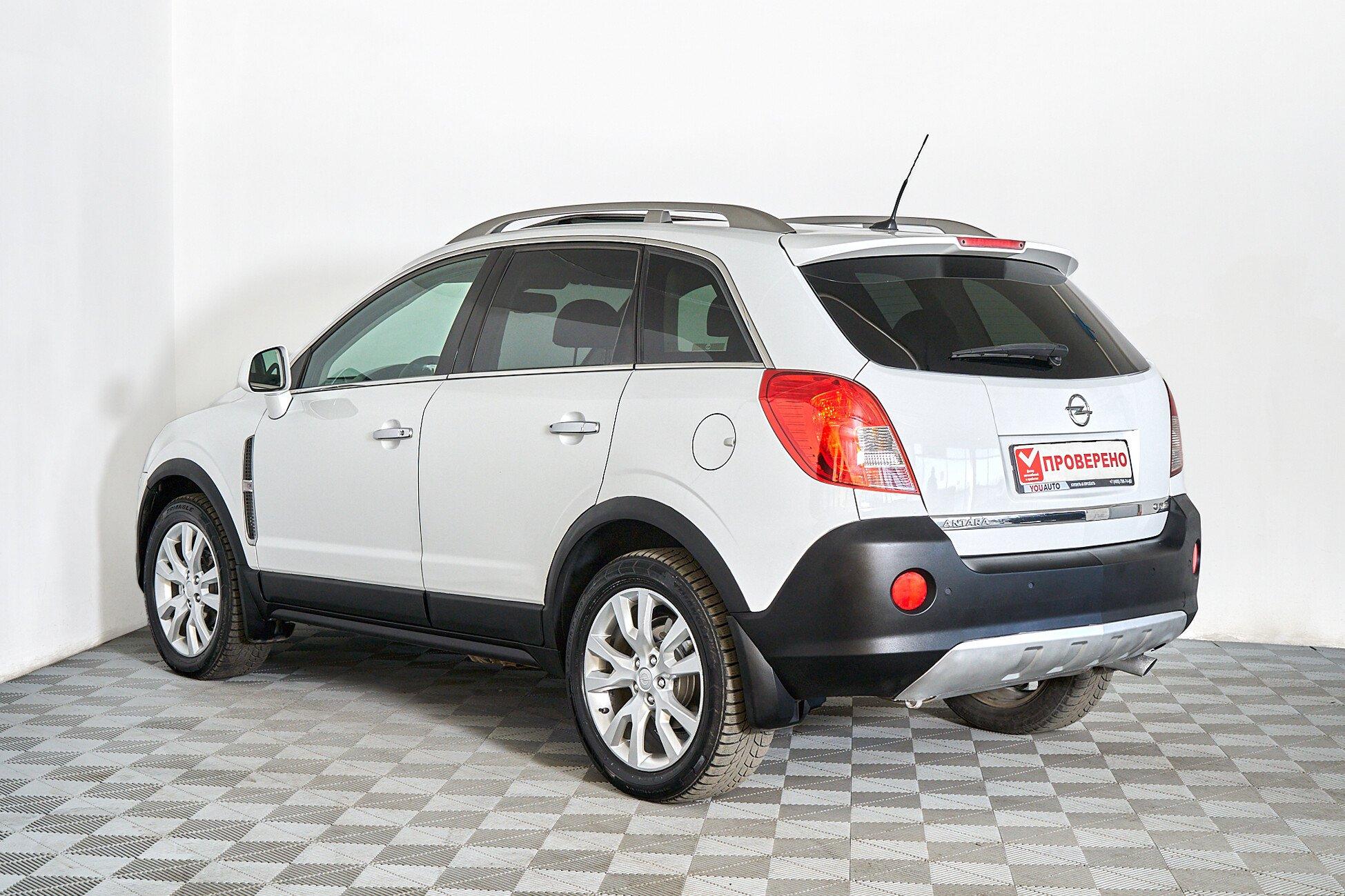 Opel Antara 2013, белый
