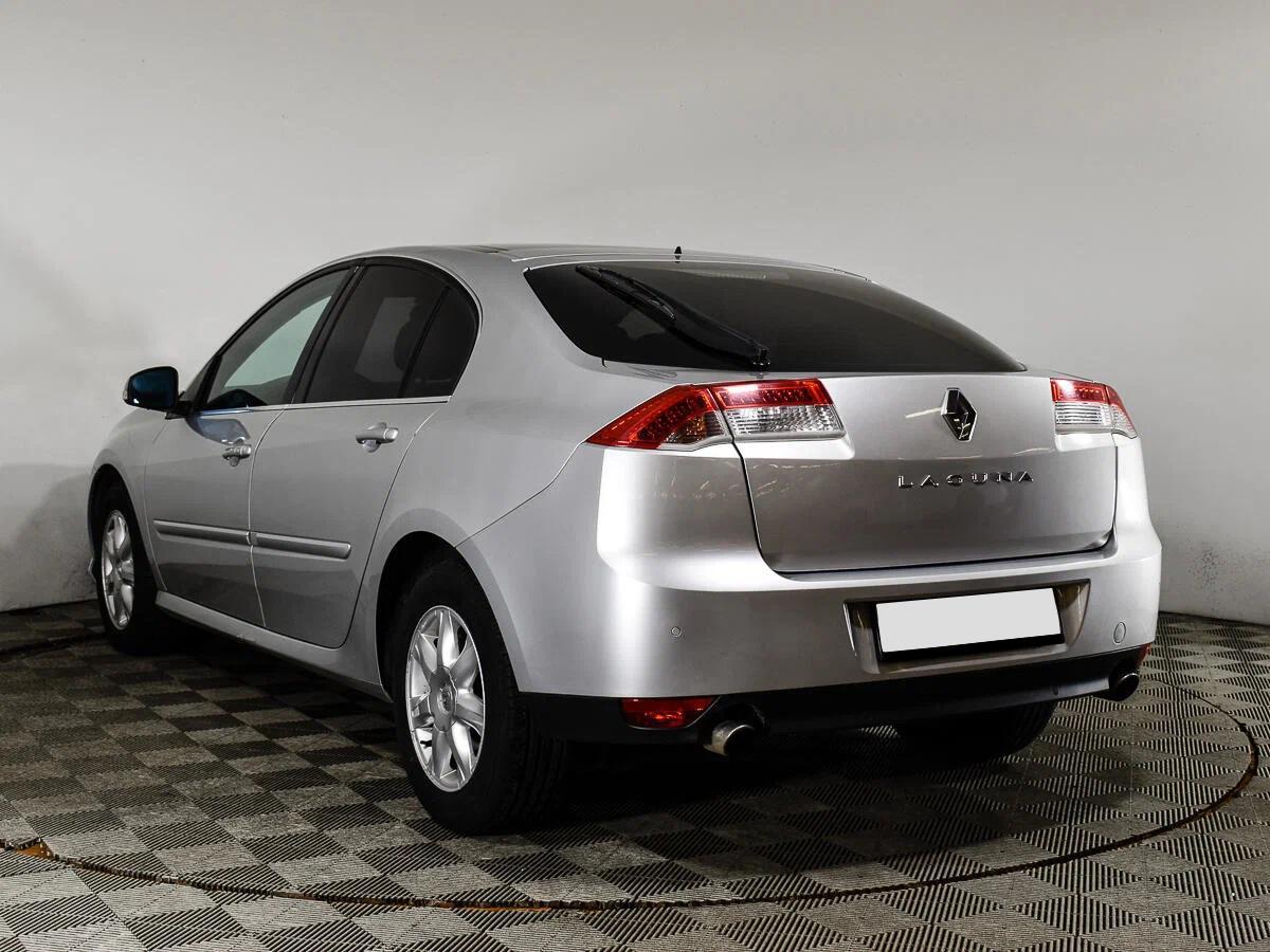 Renault Laguna 2010, серый