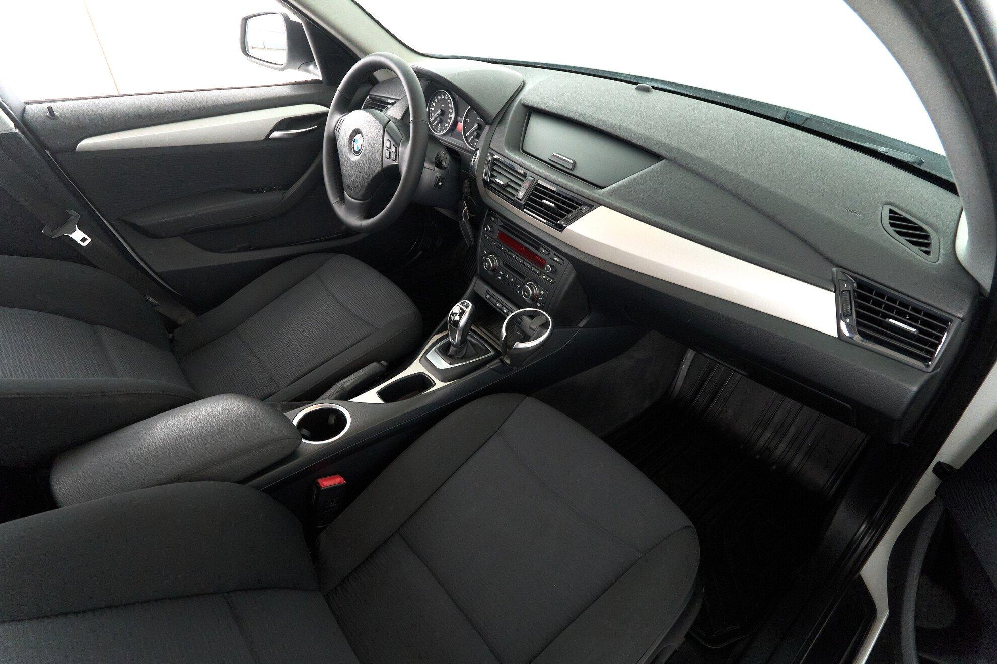BMW X1 2014, белый