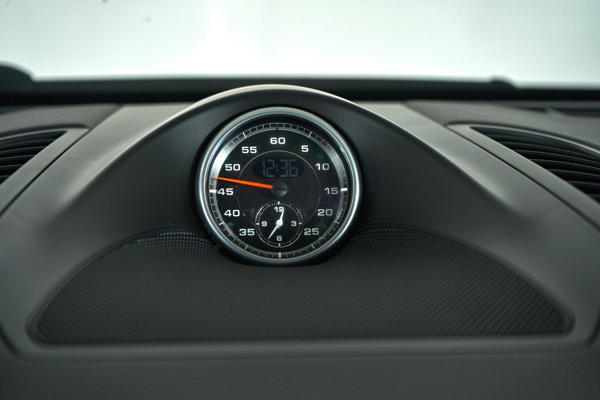 Porsche Cayenne 2012, черный