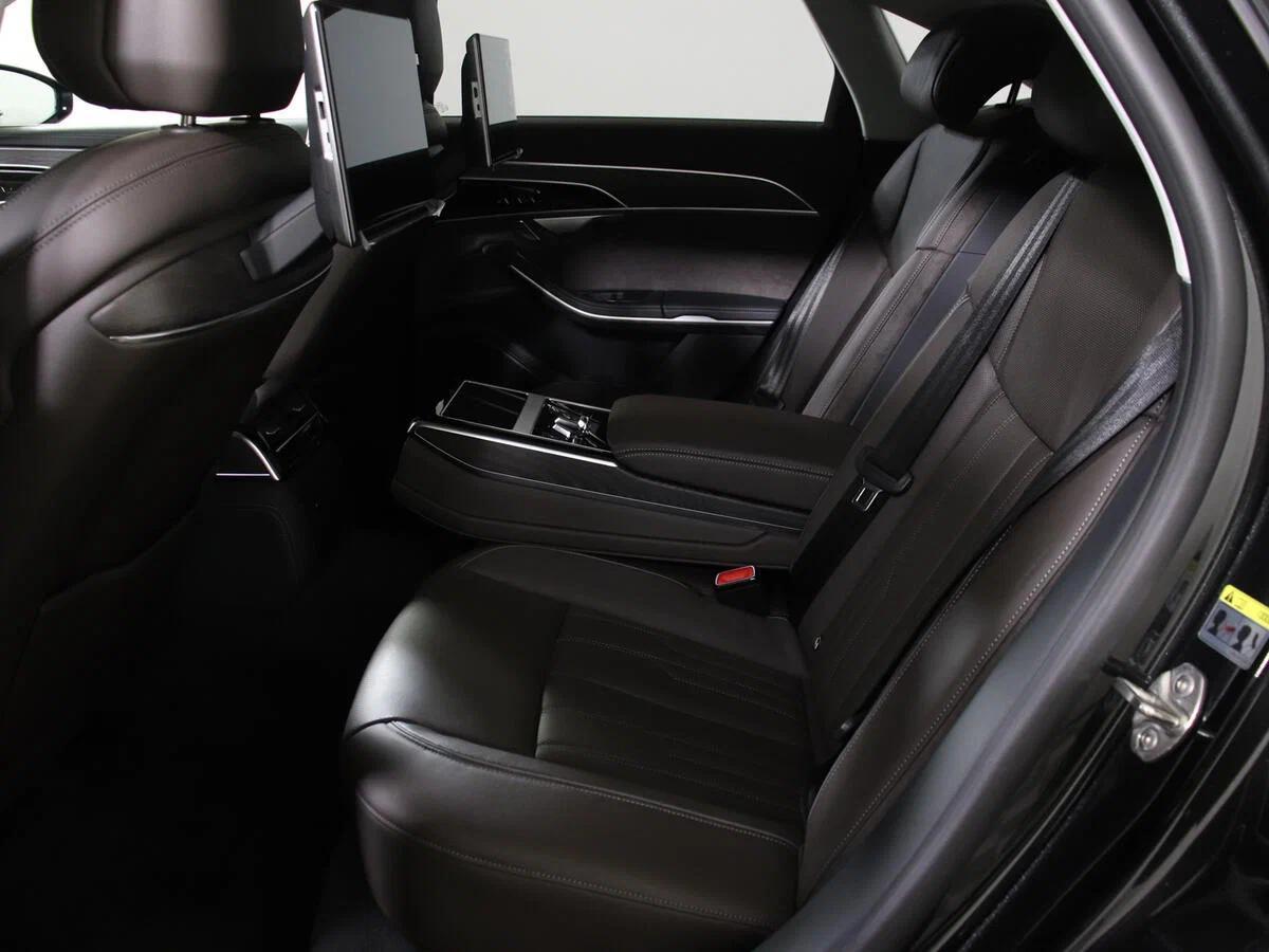 Audi A8 2021, черный