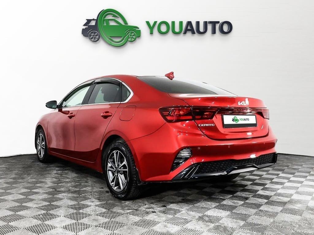 Kia Cerato 2021, красный