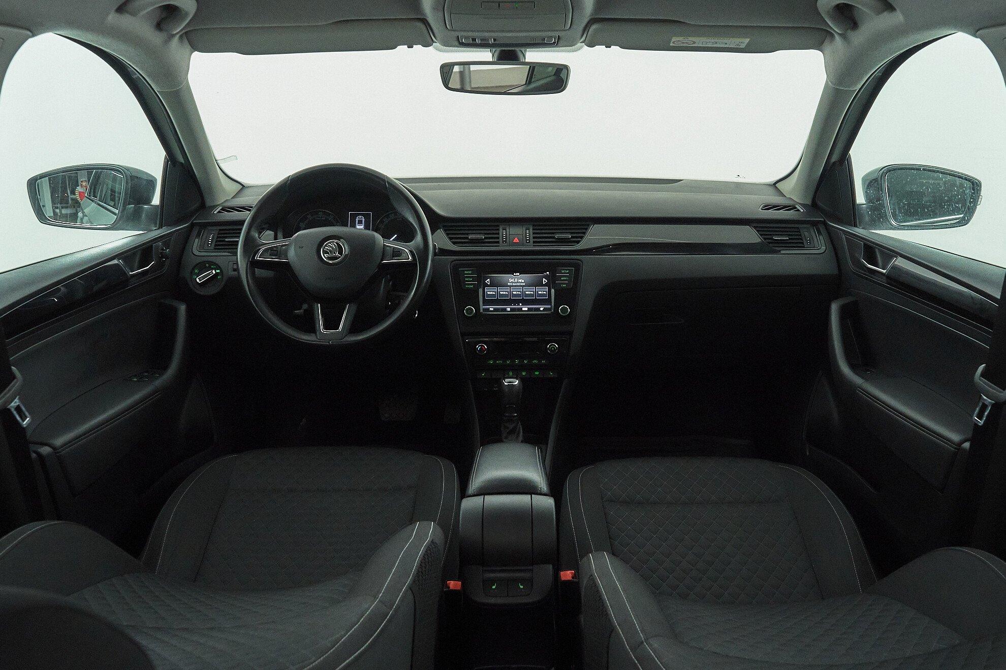Skoda Rapid 2019, белый