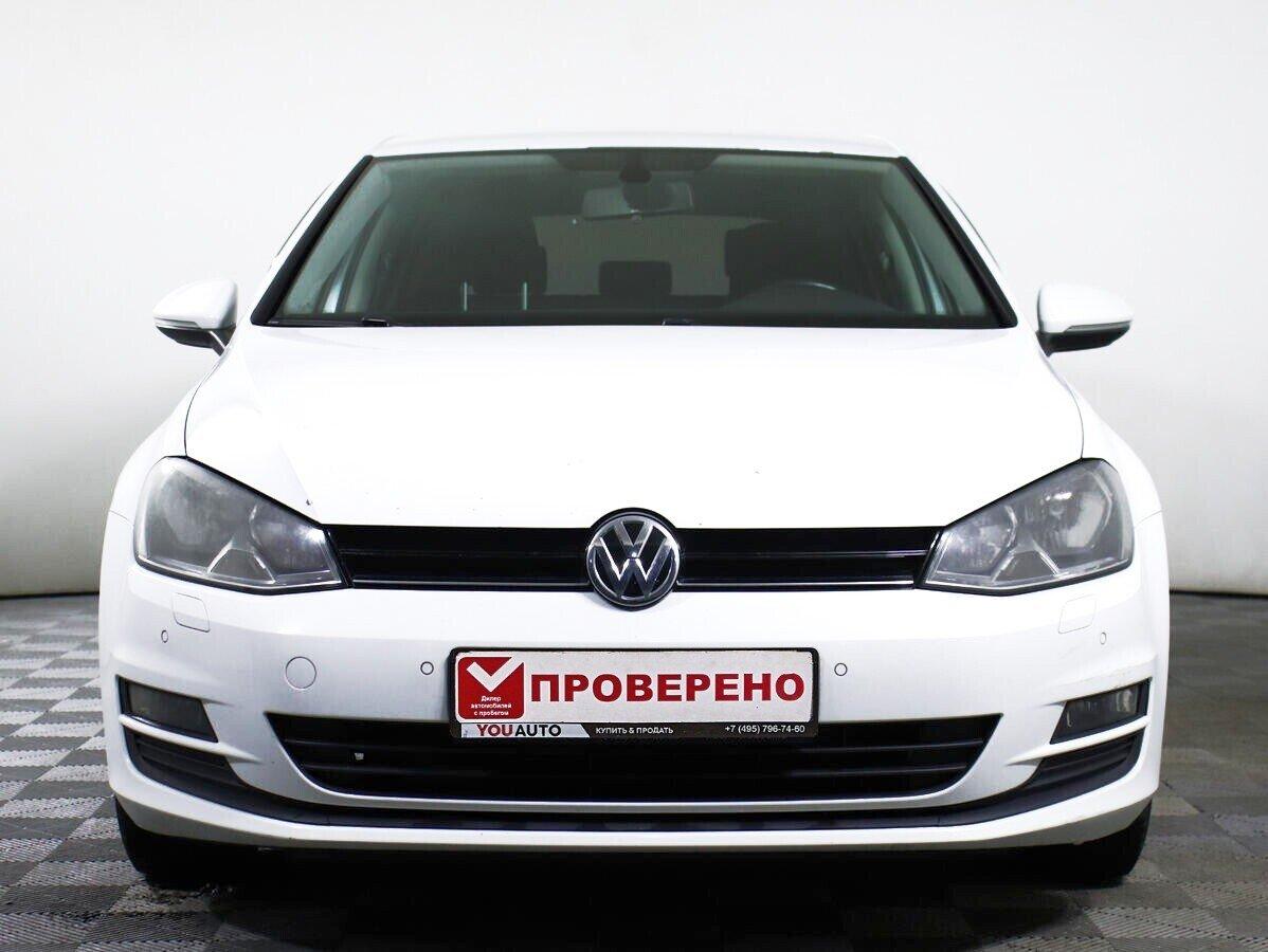 Volkswagen Golf 2014, белый