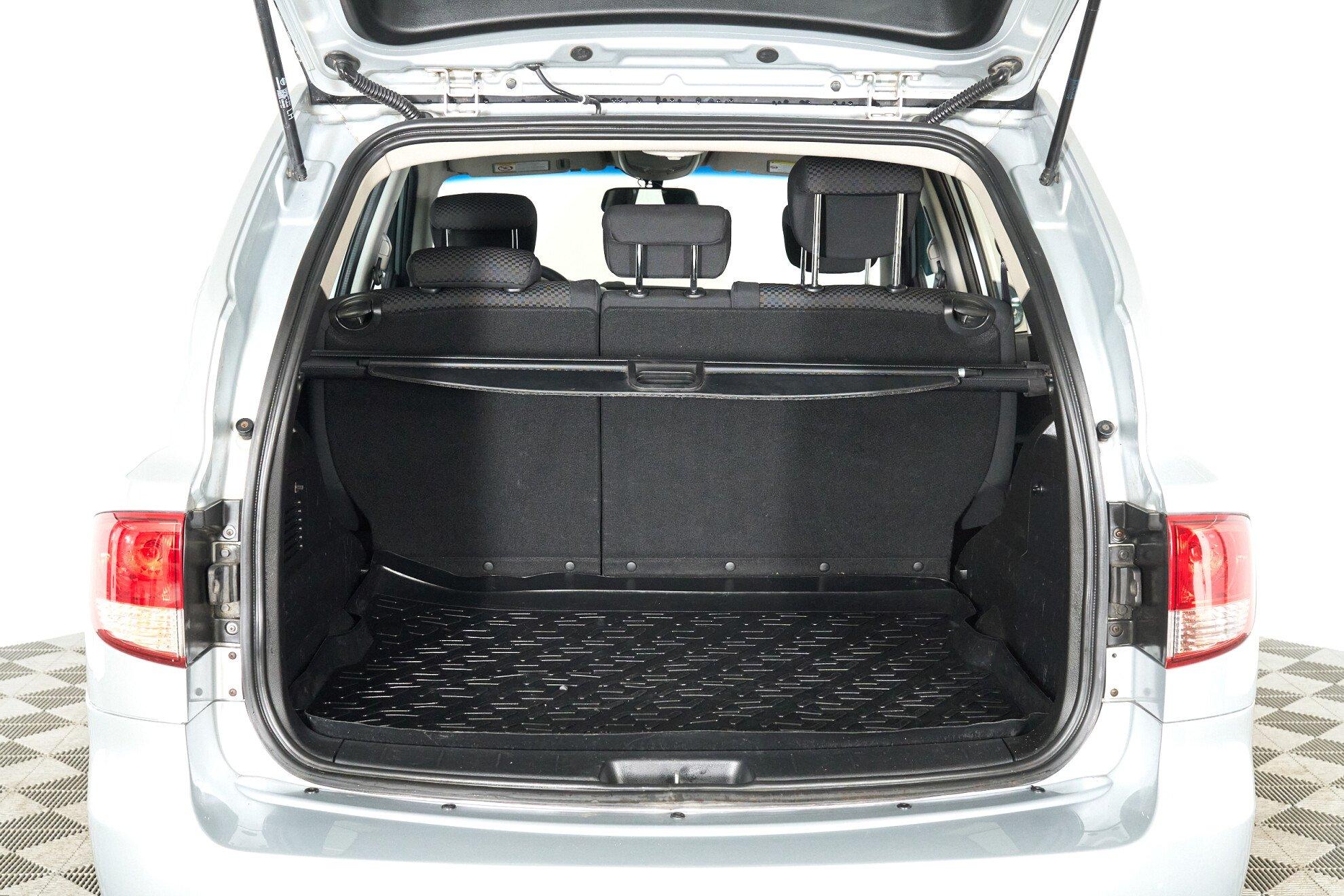 SsangYong Kyron 2014, серебряный
