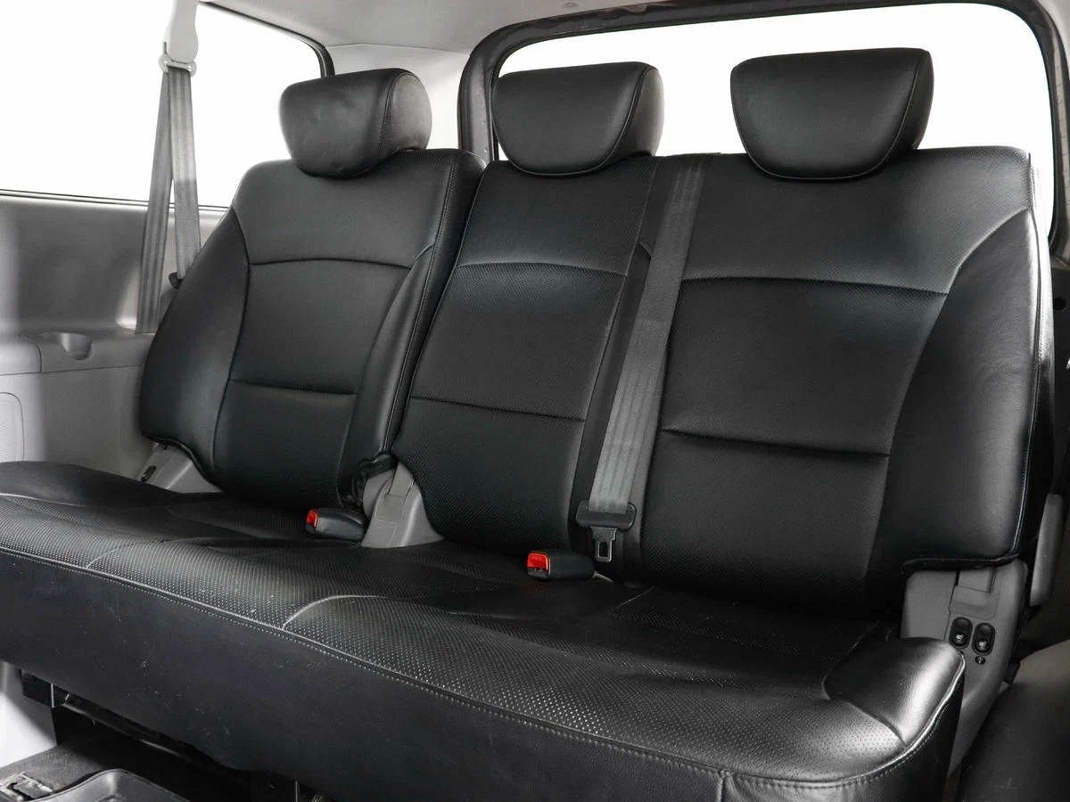 Hyundai H-1 2011, серебряный