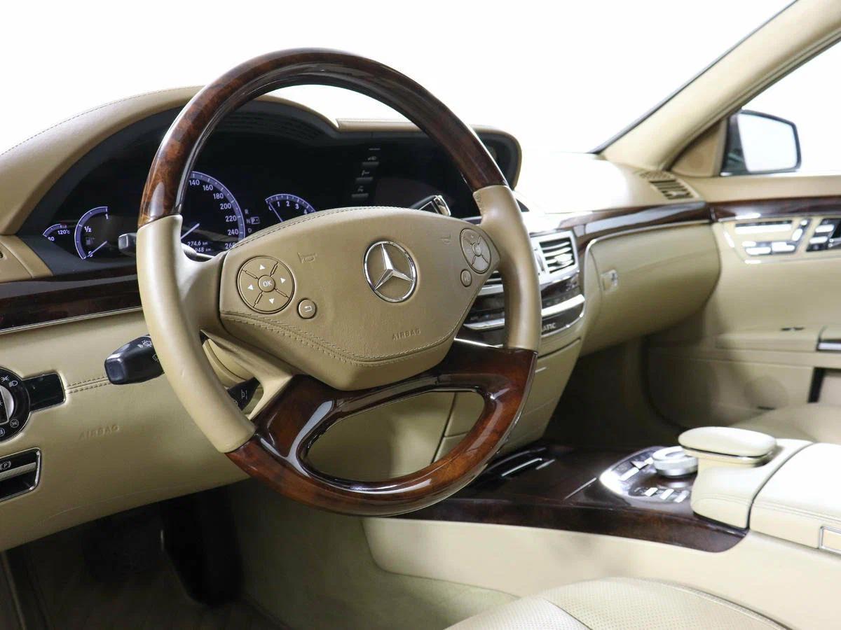 Mercedes-Benz S-Класс 2012, коричневый