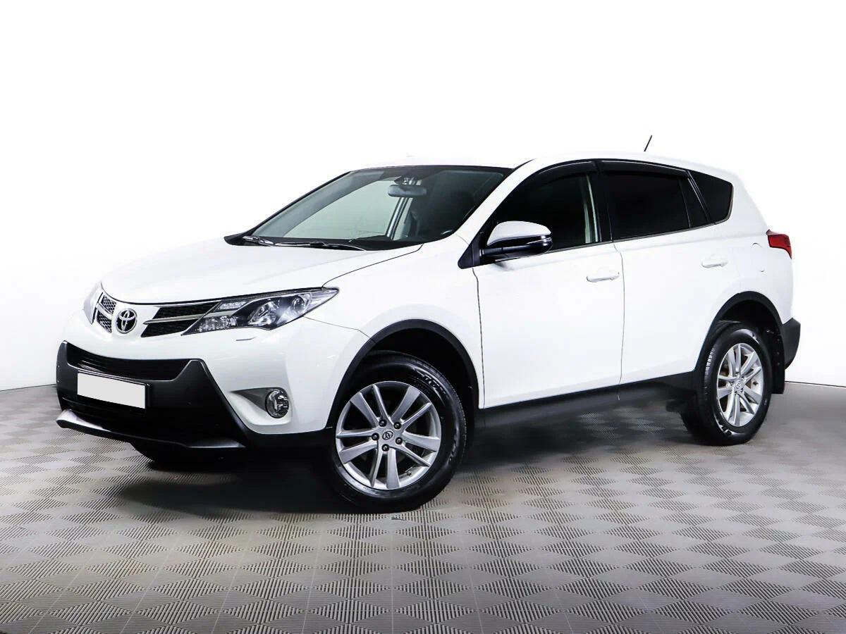 Toyota RAV4 2015, белый