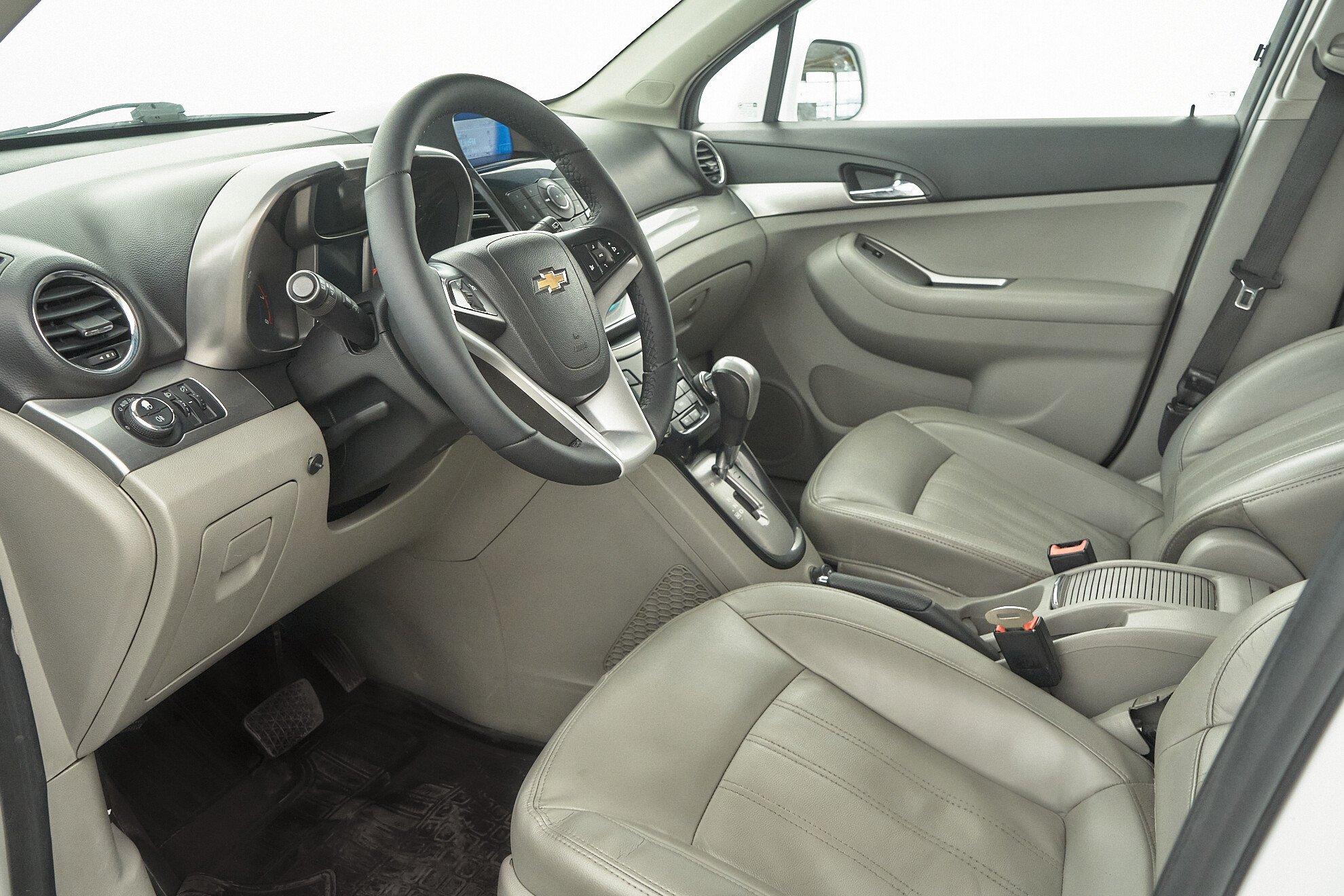Chevrolet Orlando 2014, белый