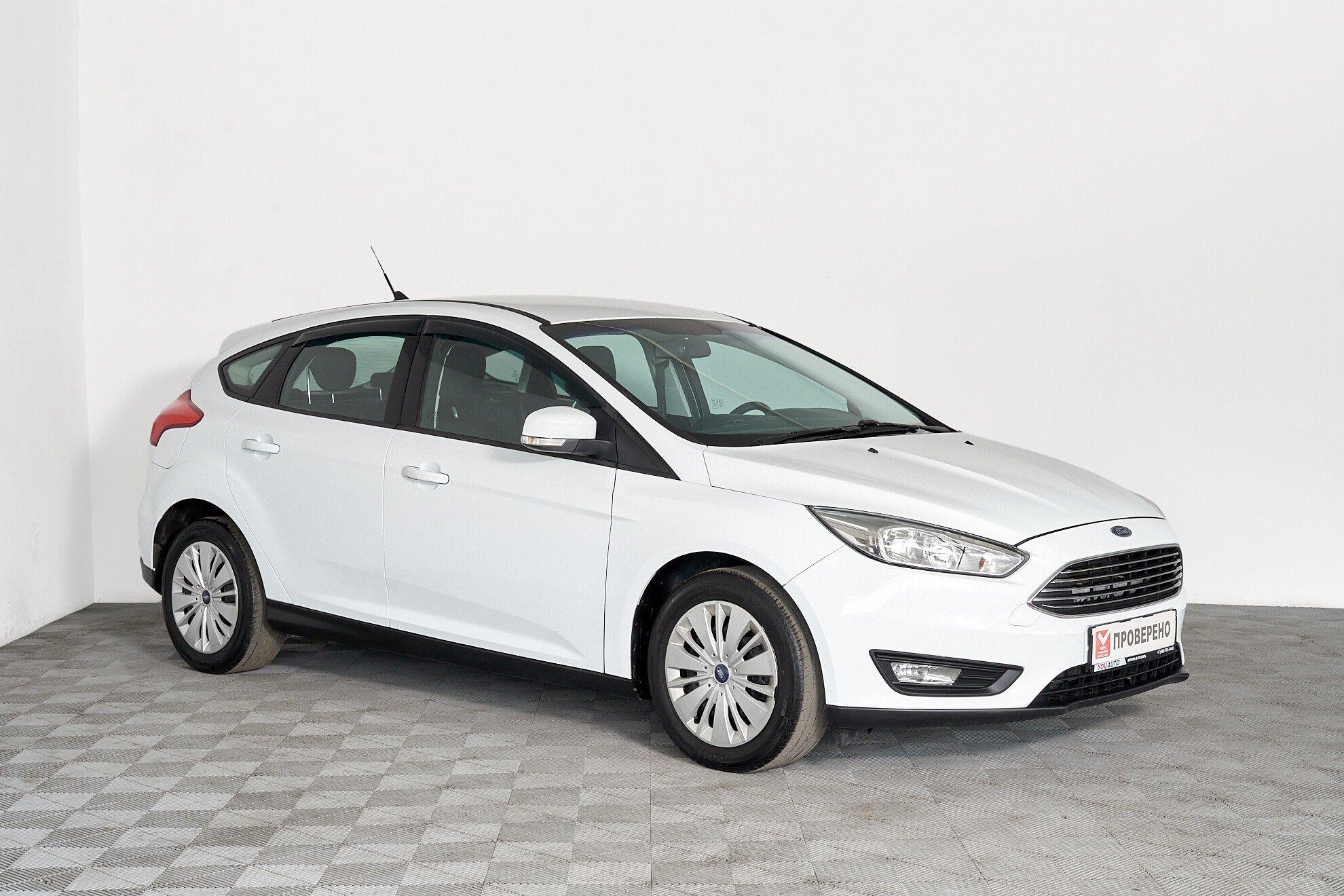 Ford Focus 2016, белый