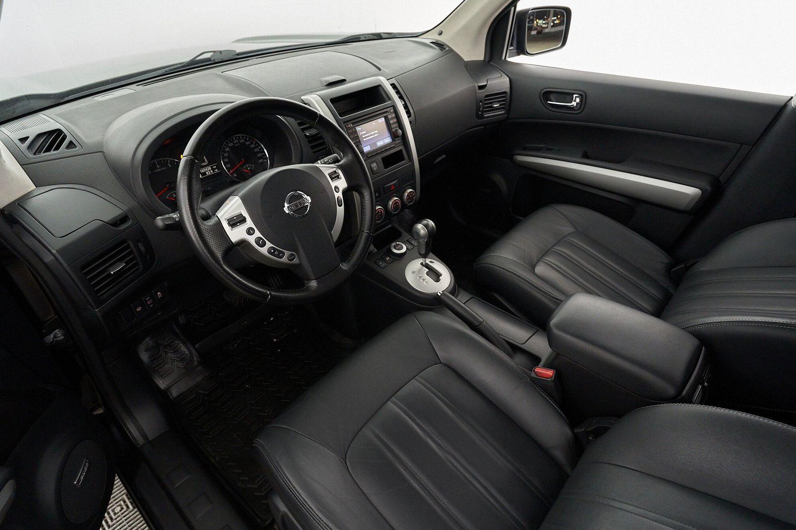 Nissan X-Trail 2013, черный