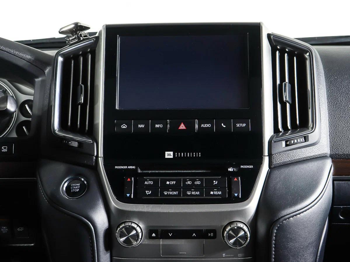 Toyota Land Cruiser 2019, черный