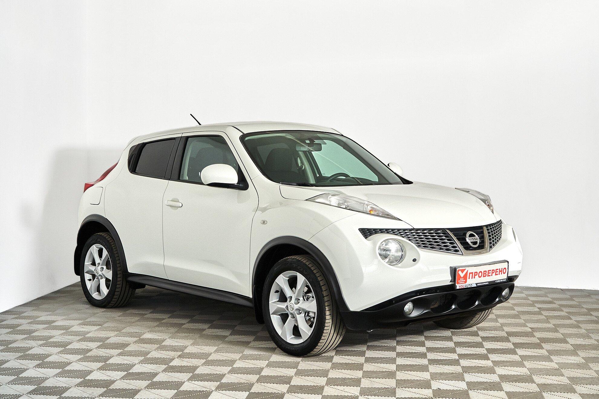 Nissan Juke 2012, белый