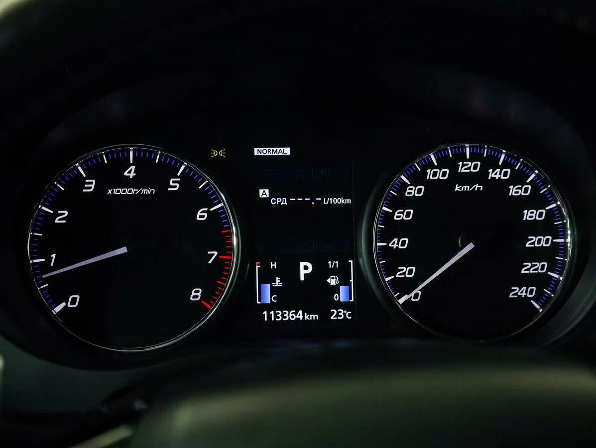 Mitsubishi Outlander 2019, черный