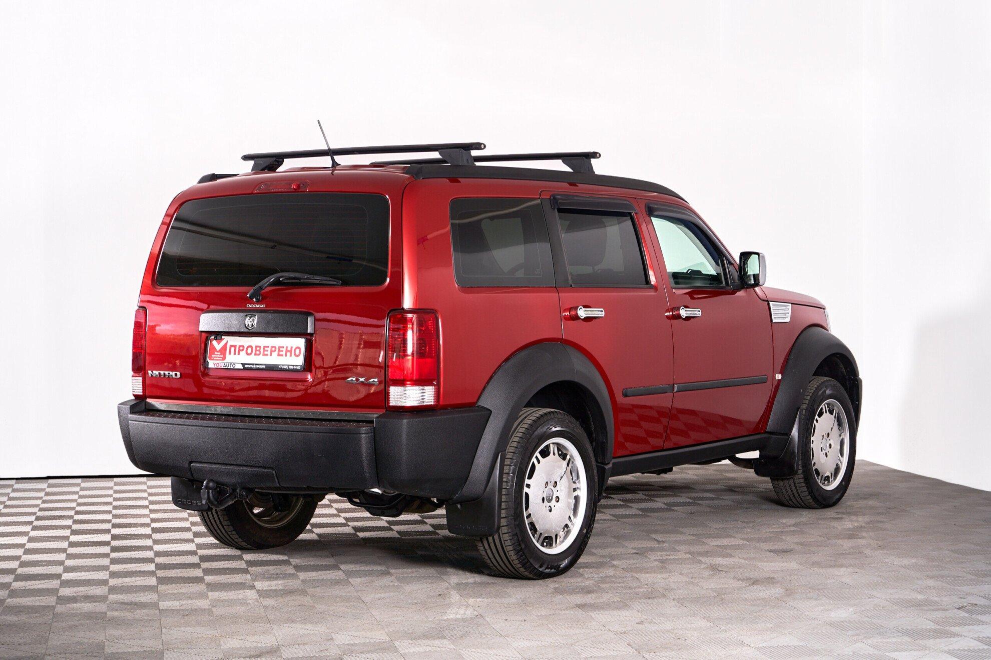 Dodge Nitro 2007, красный