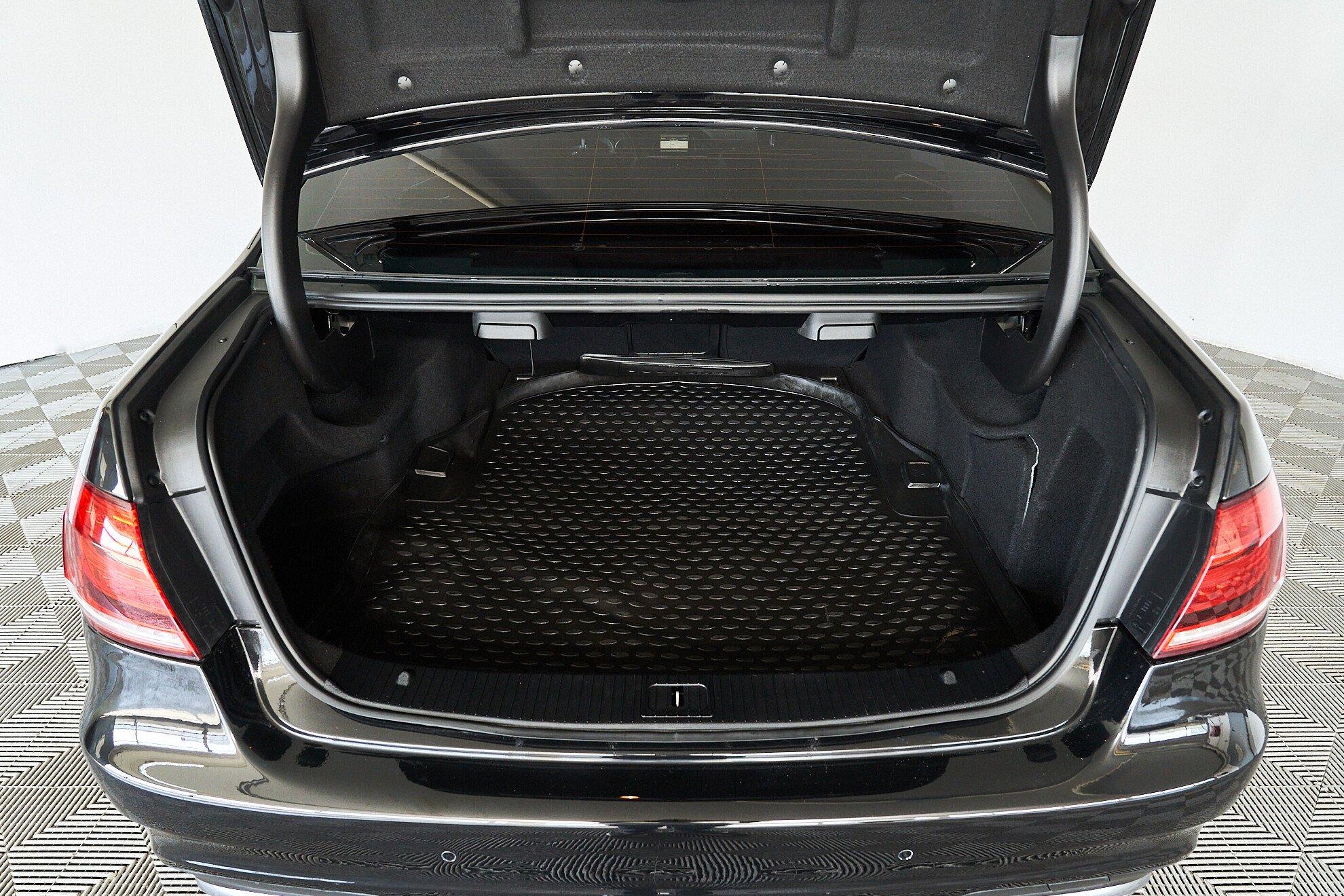 Mercedes-Benz E-Класс 2014, черный