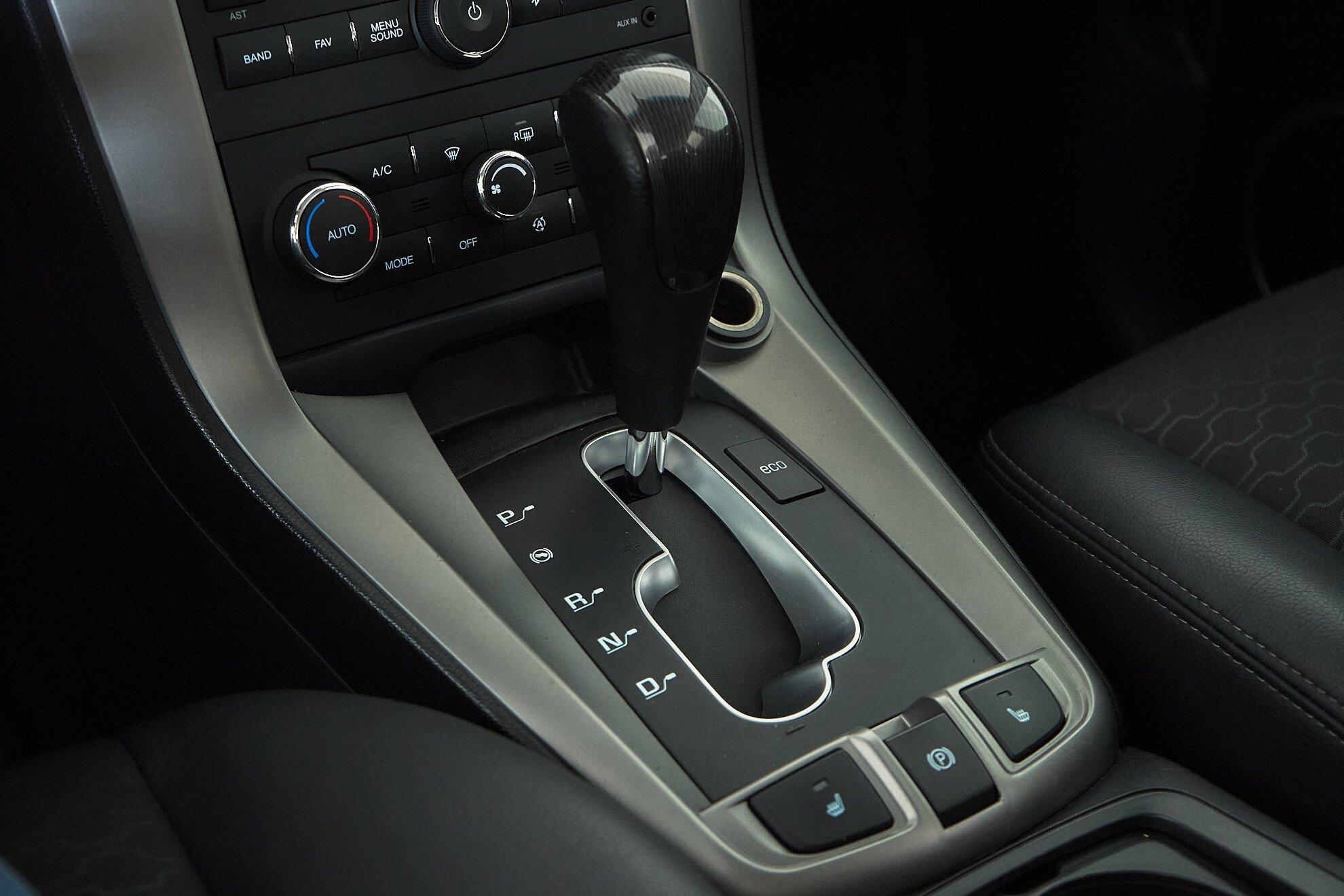 Chevrolet Captiva 2014, серый