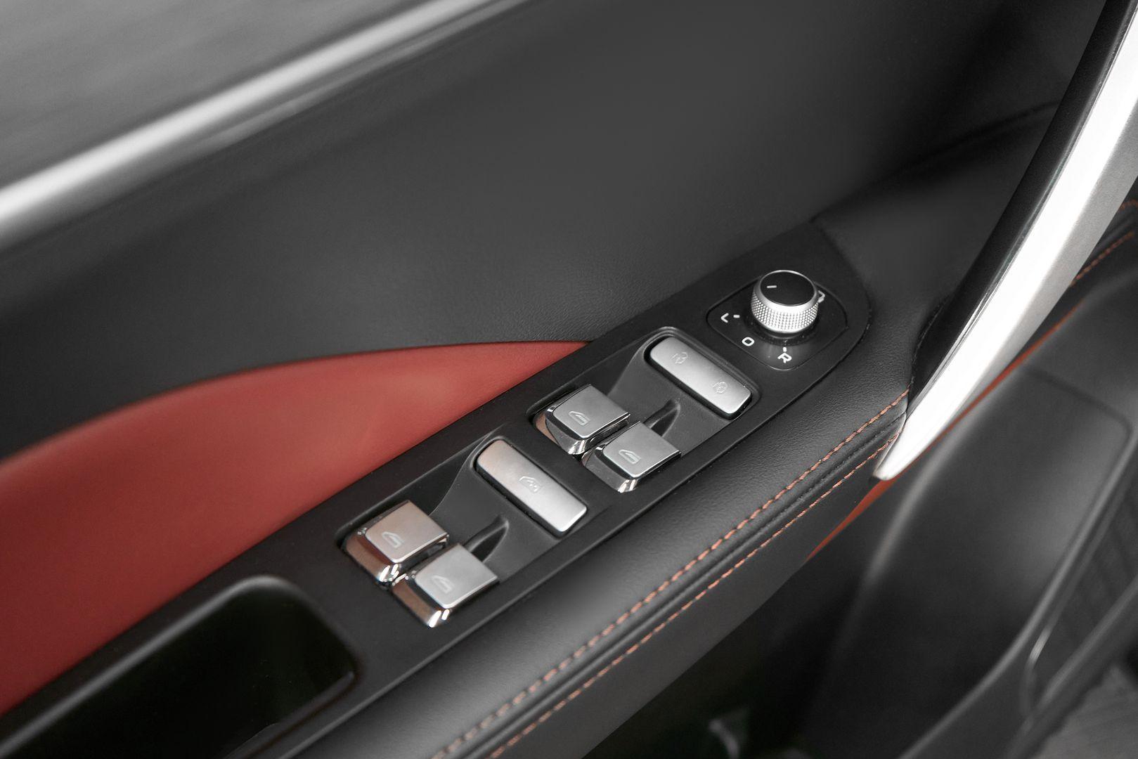 Geely Coolray 2021, серый