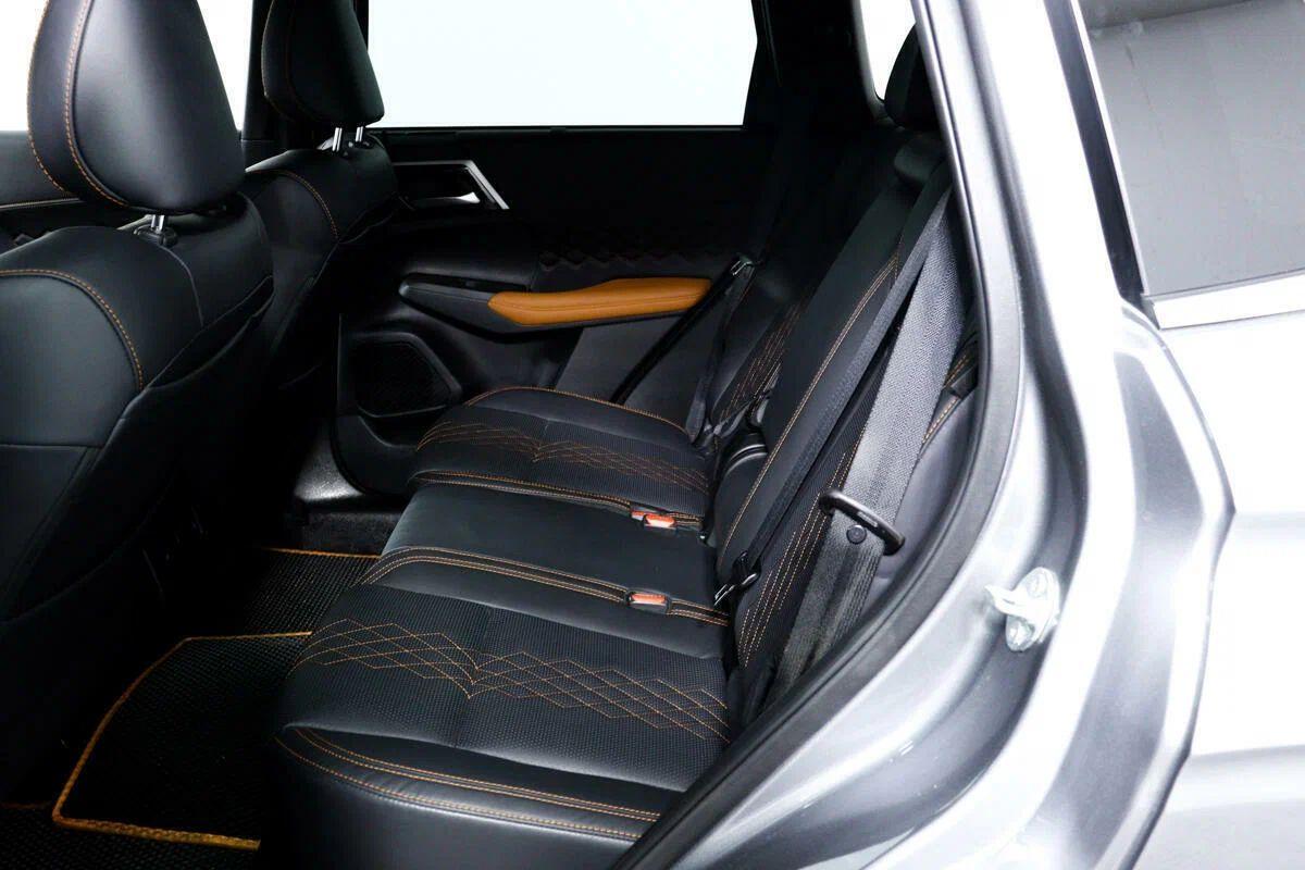 Mitsubishi Outlander 2023, серый