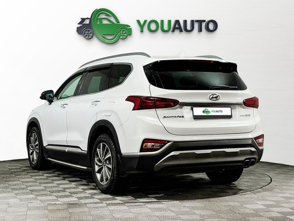 Hyundai Santa Fe 2018, белый