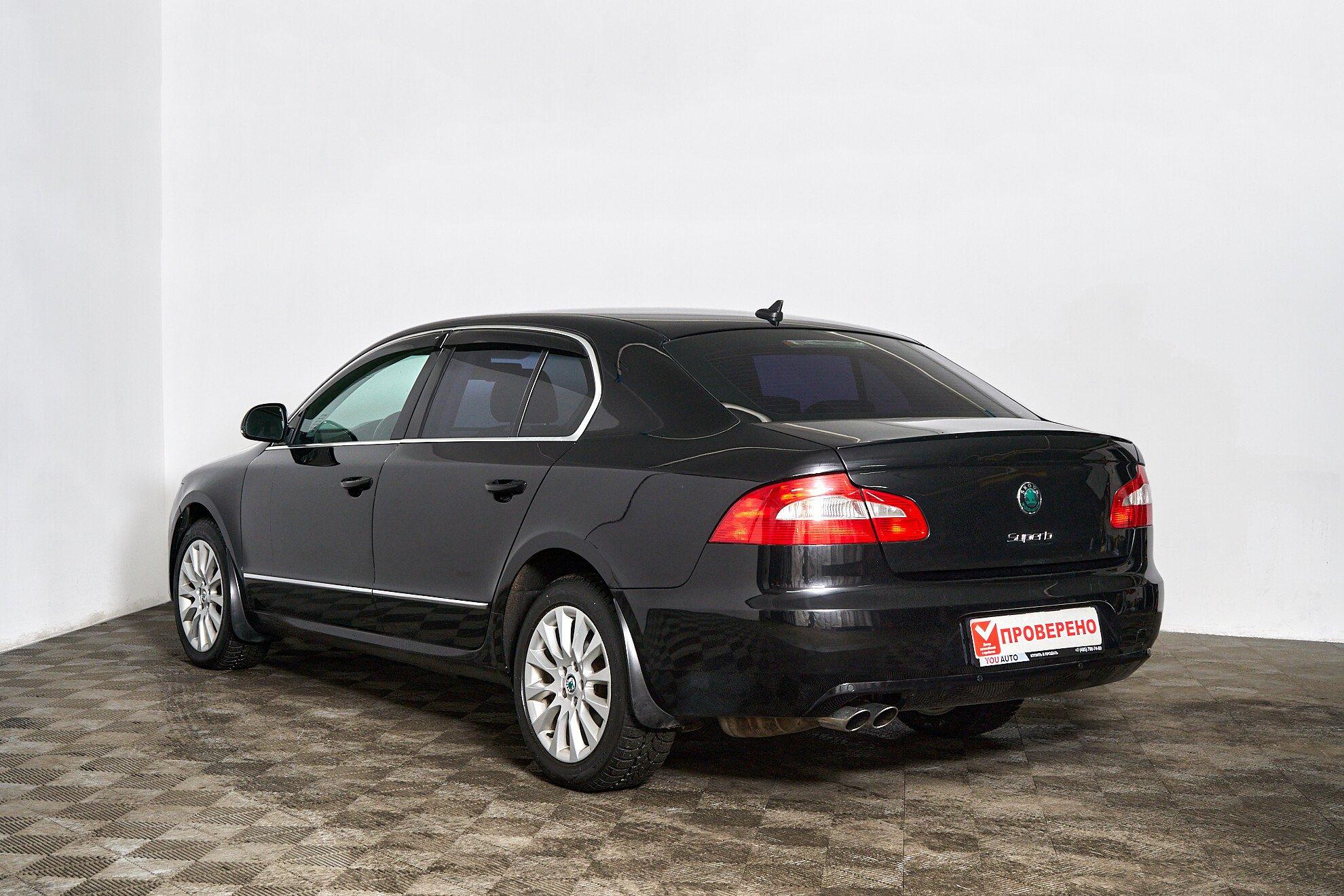 Skoda Superb 2009, черный