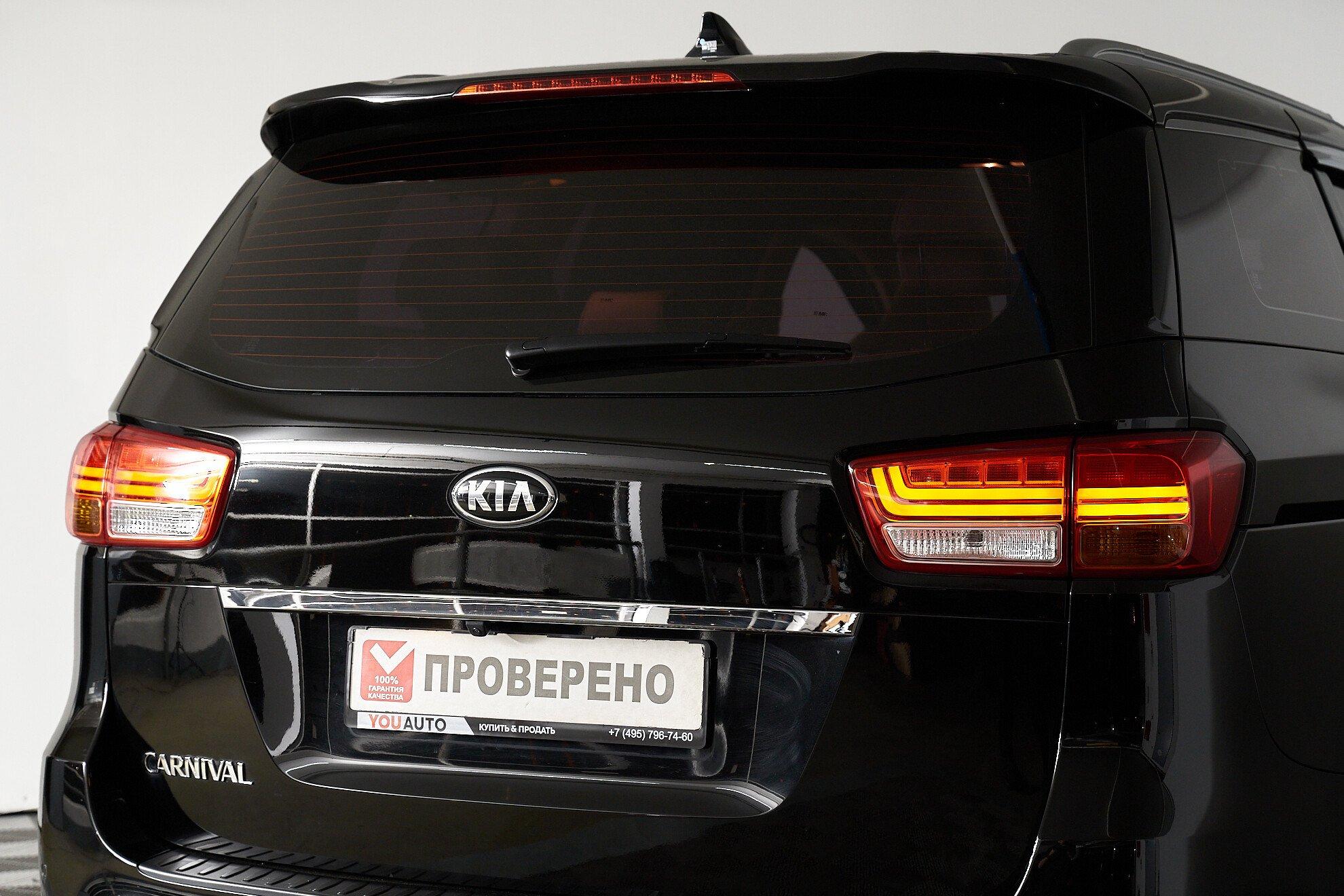 Kia Carnival 2019, черный