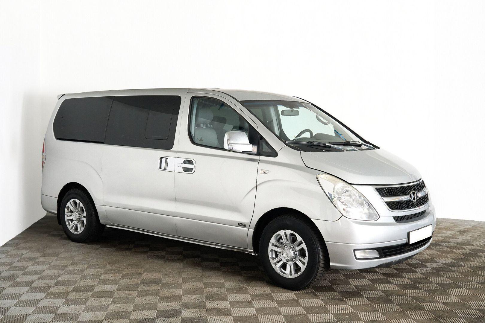 Hyundai Grand Starex 2007, серебряный