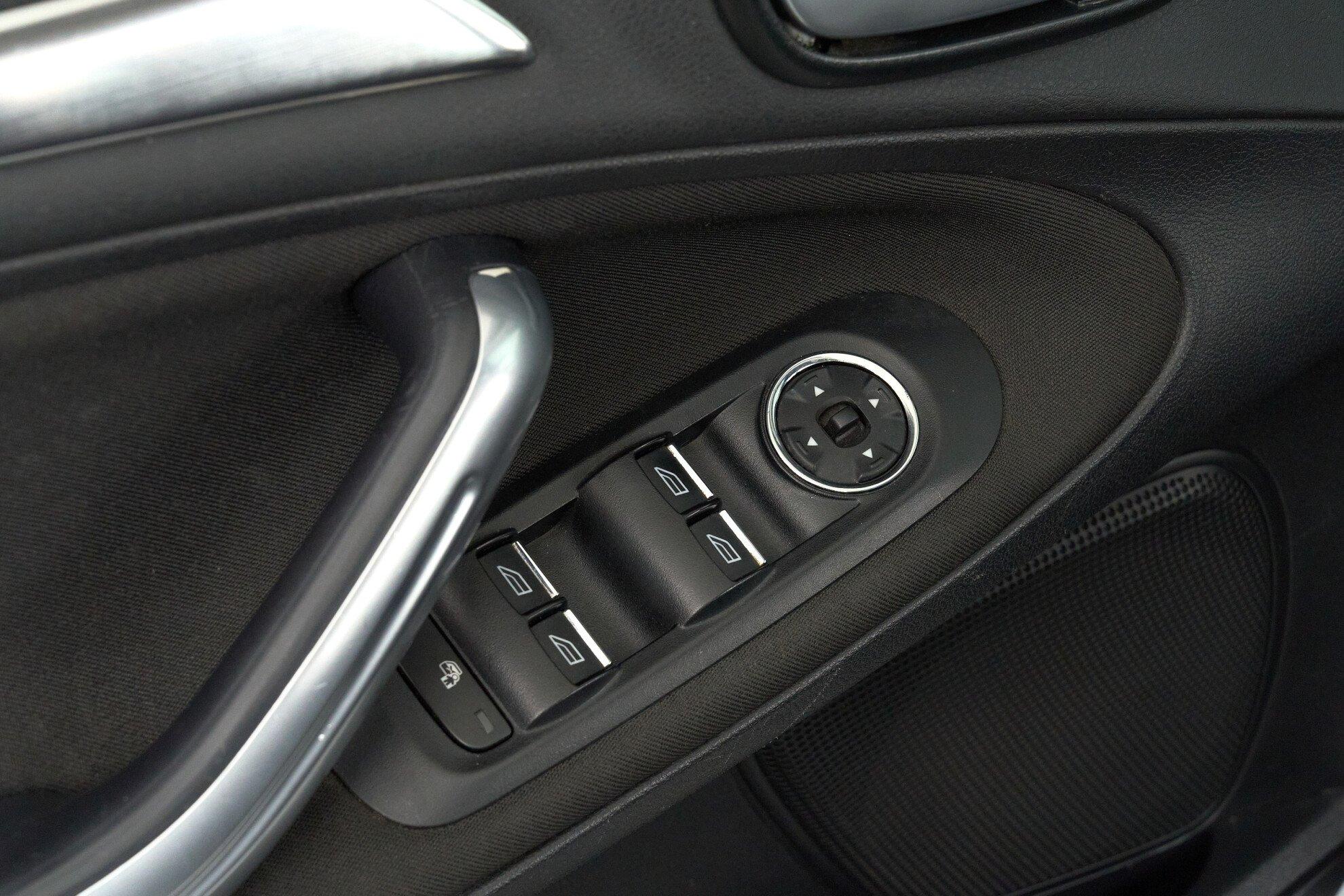 Ford S-MAX 2013, белый