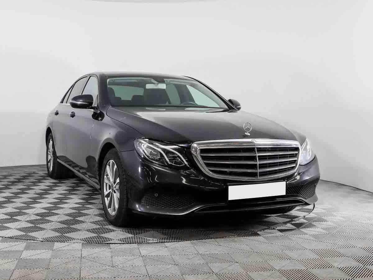 Mercedes-Benz E-Класс 2016, черный