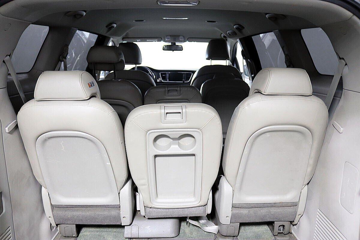 Kia Carnival 2018, черный