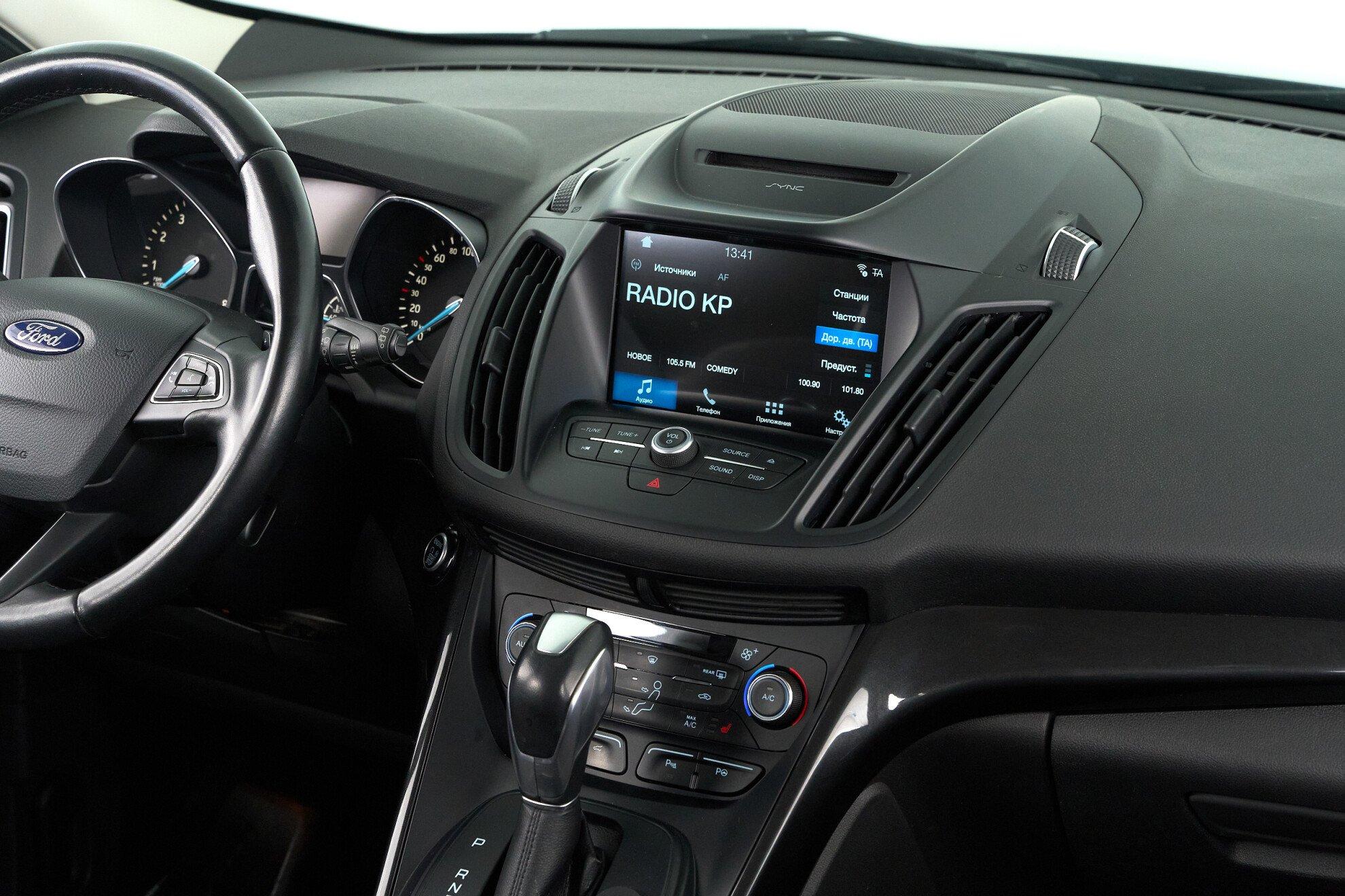 Ford Kuga 2018, серый
