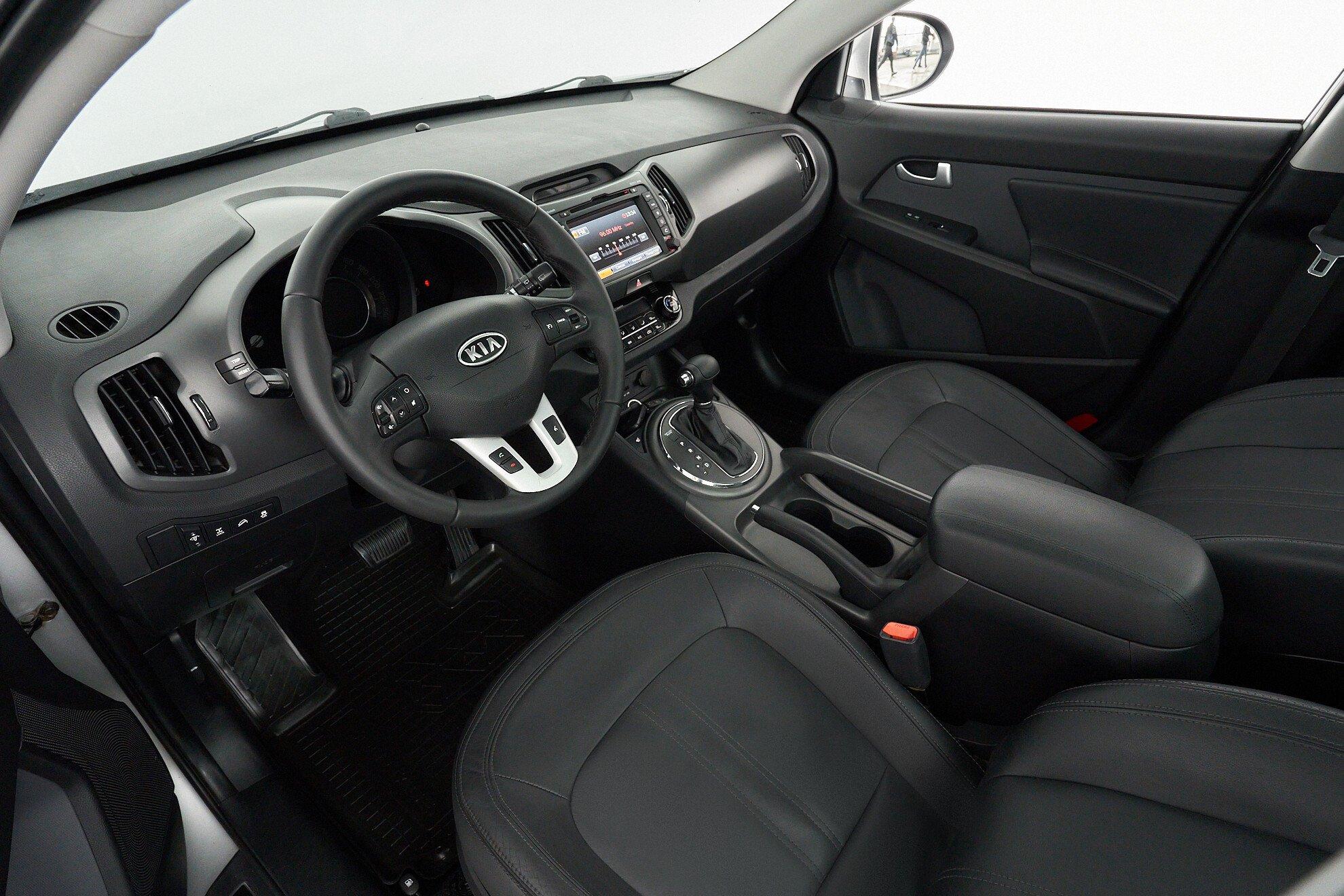 Kia Sportage 2011, серебряный