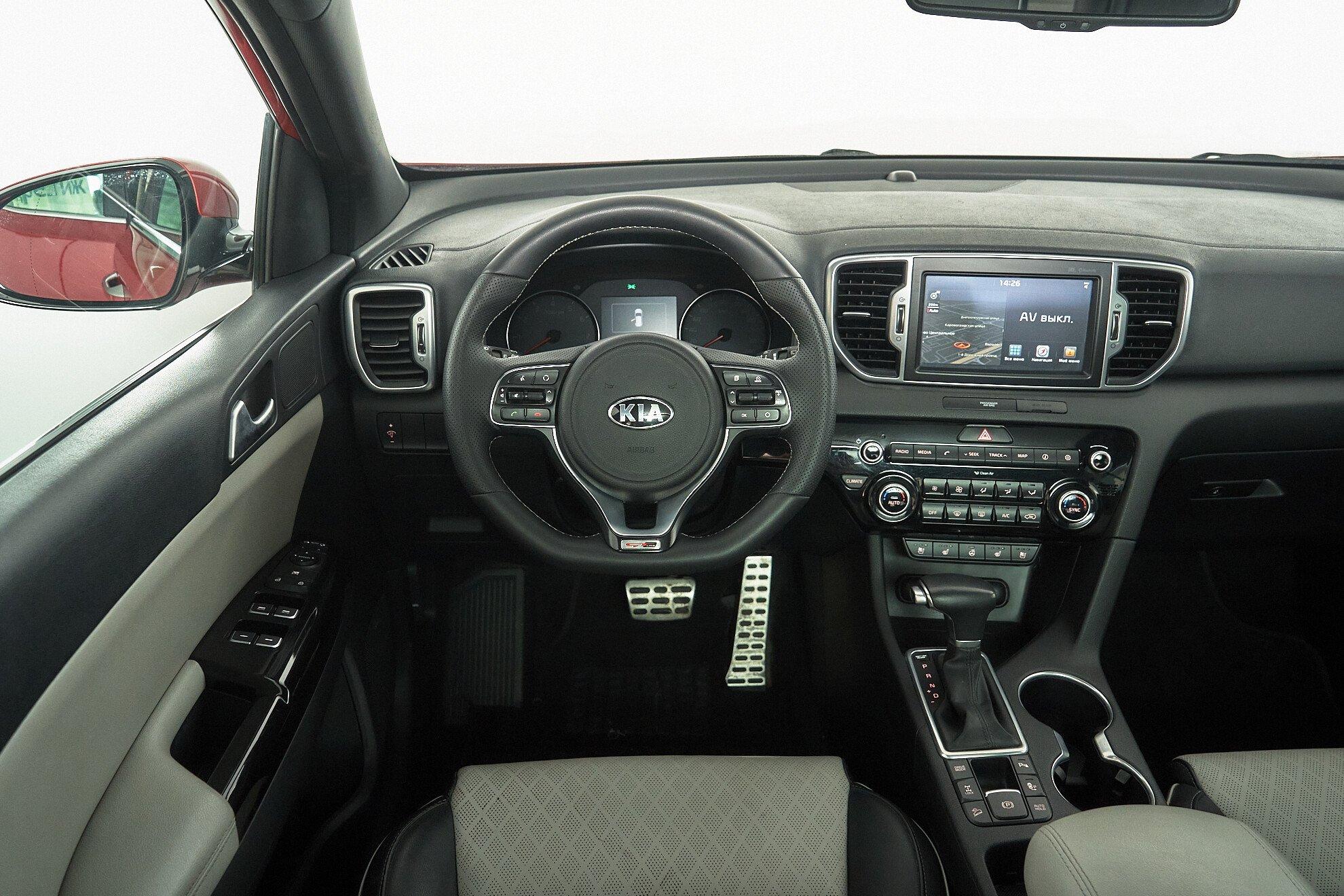 Kia Sportage 2017, красный