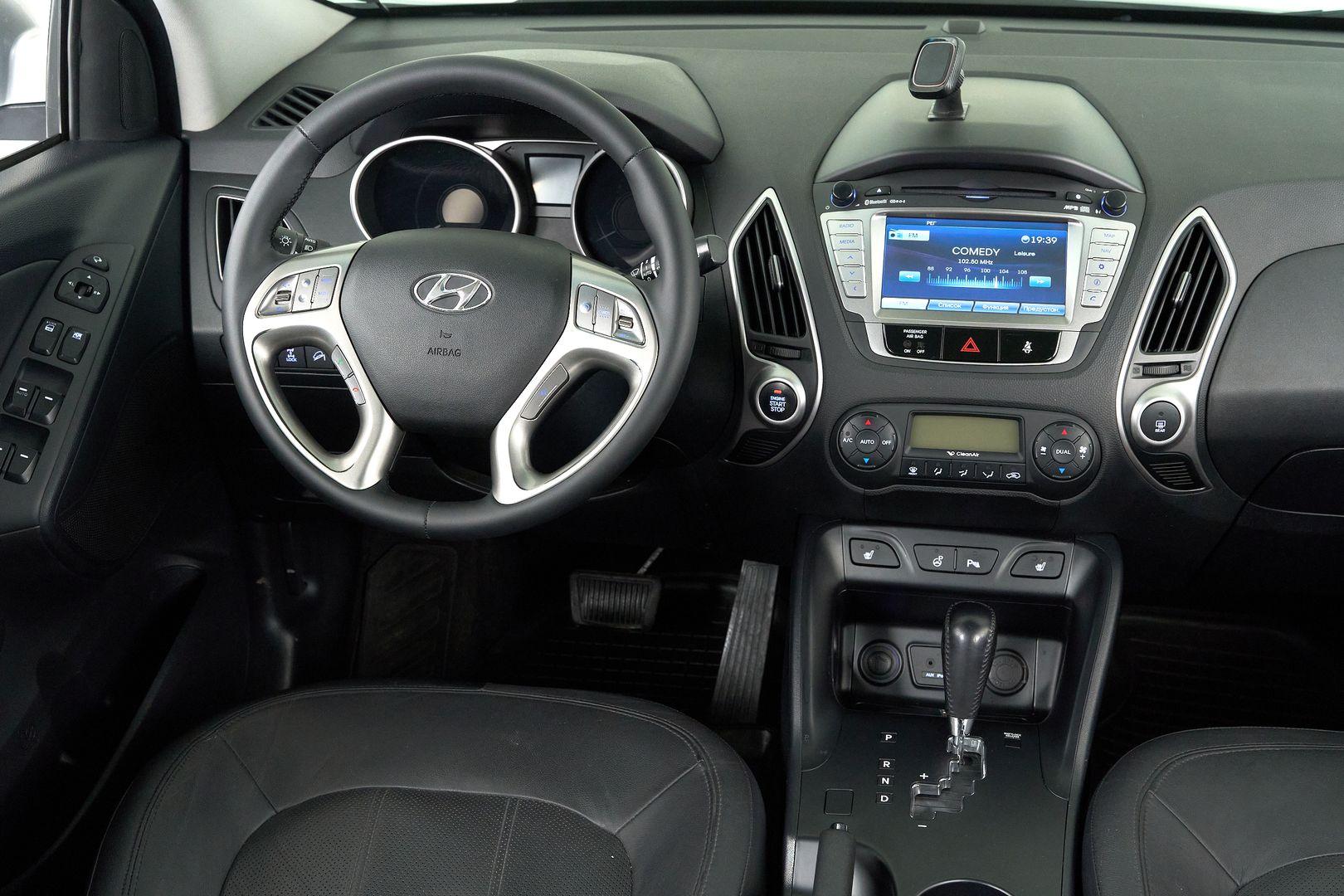 Hyundai ix35 2012, серебряный