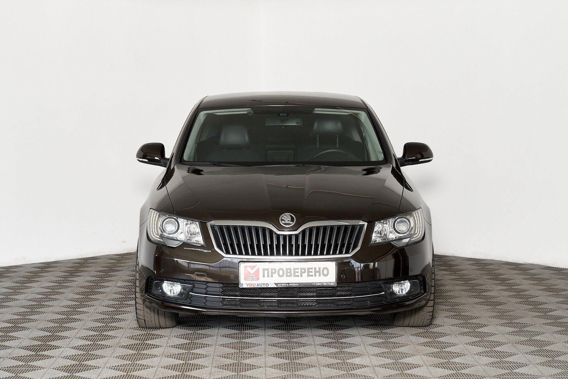 Skoda Superb 2014, коричневый